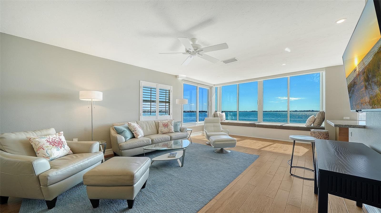 Condominium at 400 GOLDEN GATE PT #31, SARASOTA, photo 6 of 38