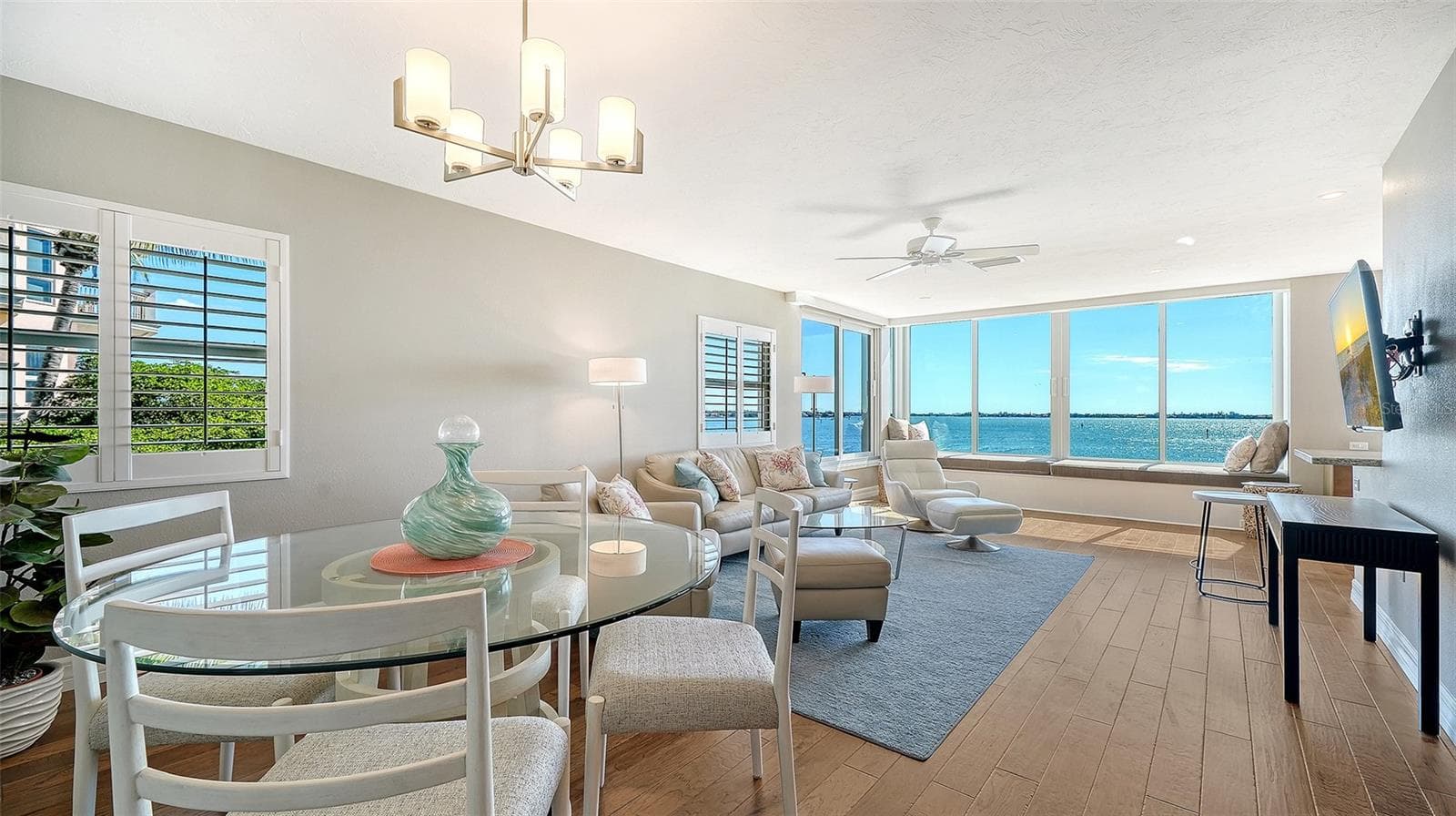 Condominium at 400 GOLDEN GATE PT #31, SARASOTA, photo 8 of 38