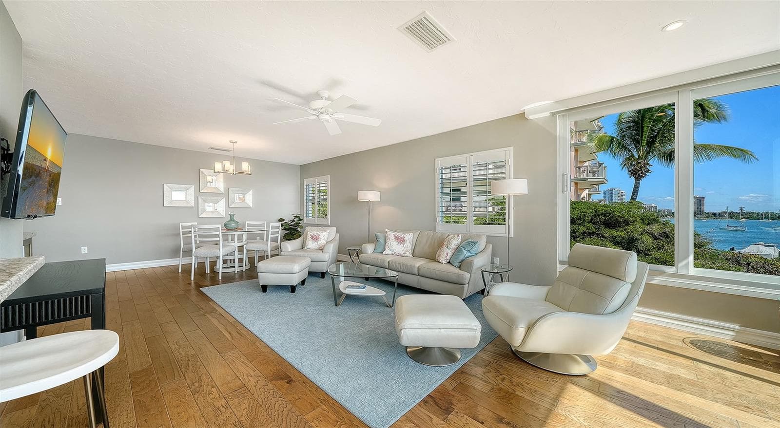 Condominium at 400 GOLDEN GATE PT #31, SARASOTA, photo 11 of 38