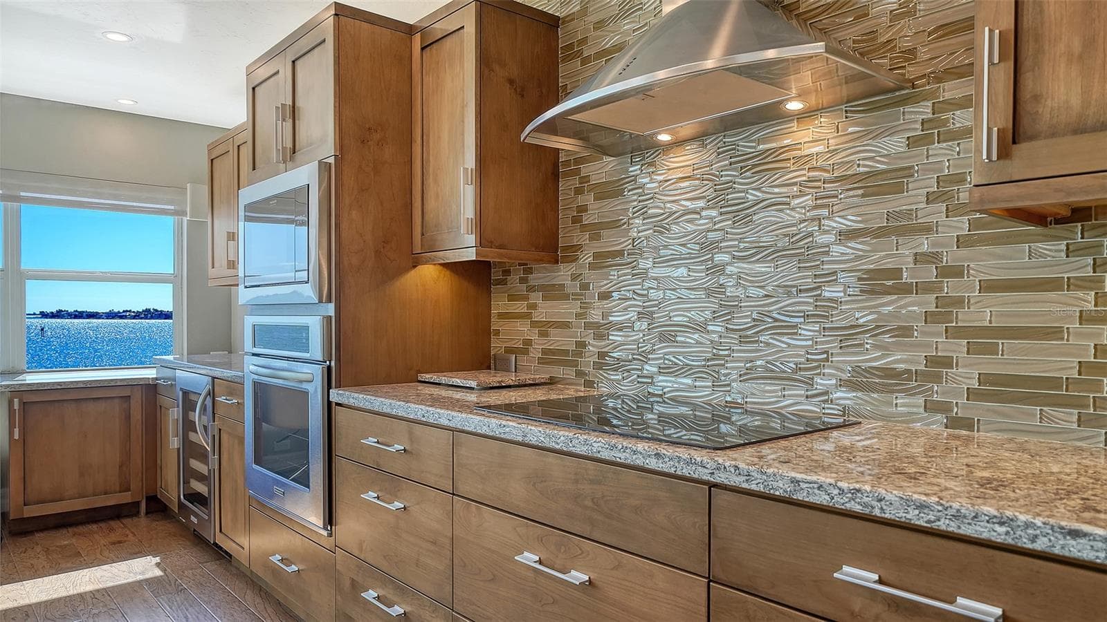 Condominium at 400 GOLDEN GATE PT #31, SARASOTA, photo 16 of 38
