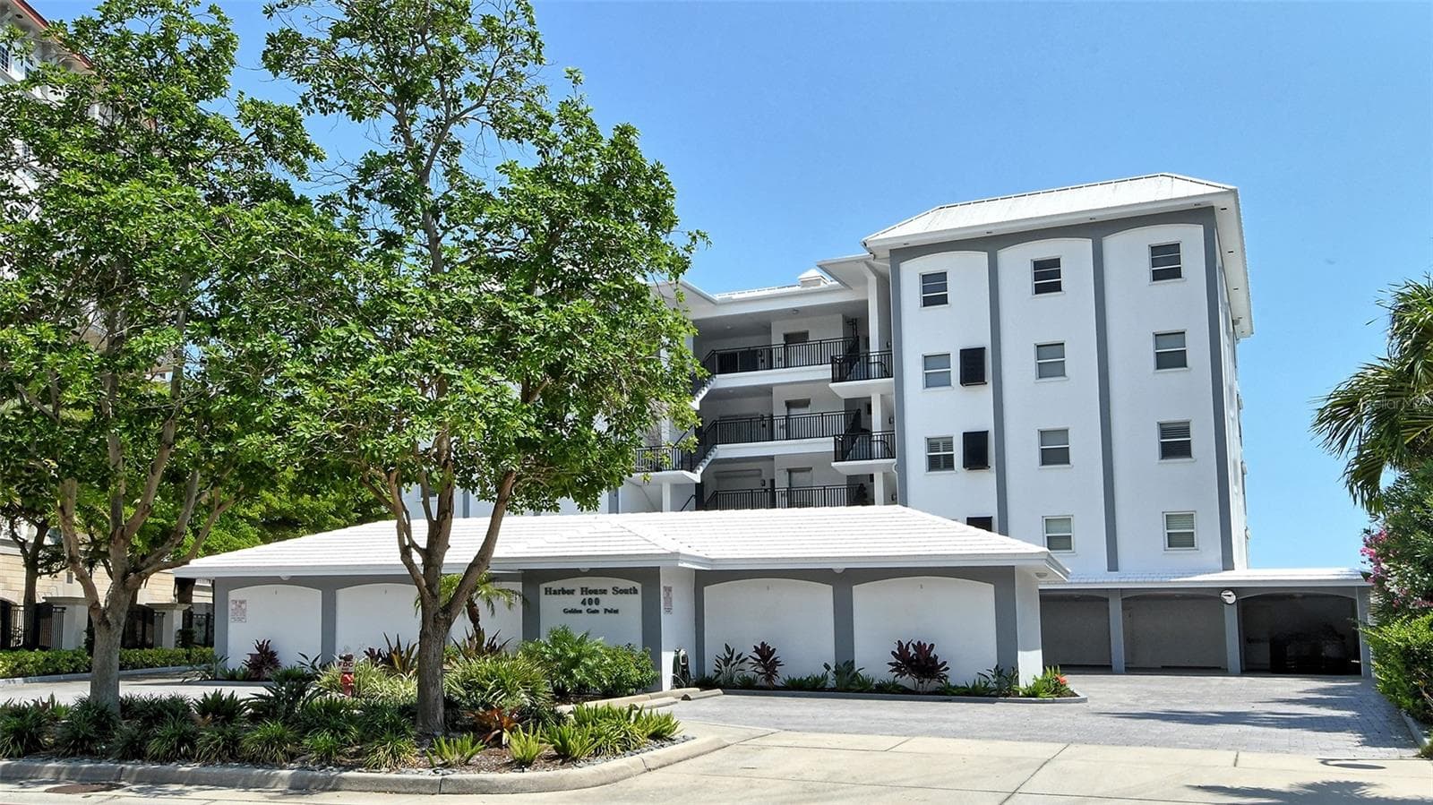 Condominium at 400 GOLDEN GATE PT #31, SARASOTA, photo 38 of 38