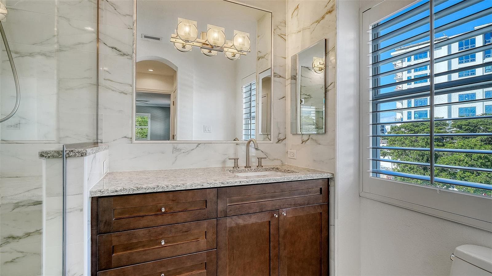 Condominium at 400 GOLDEN GATE PT #31, SARASOTA, photo 26 of 38
