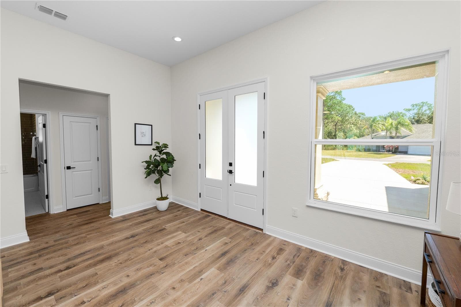 Single Family Residence at 4300 CREMONA DR, SEBRING, photo 7 of 60