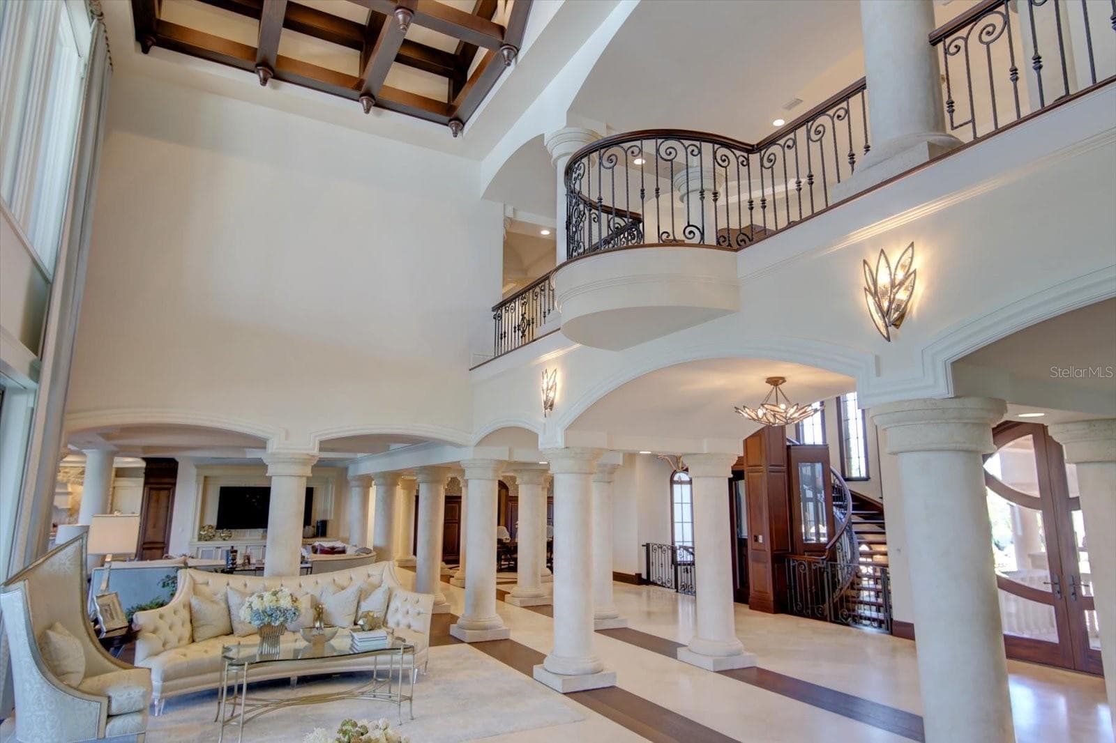Single Family Residence at 1700 GULF BLVD, BELLEAIR BEACH, photo 37 of 86