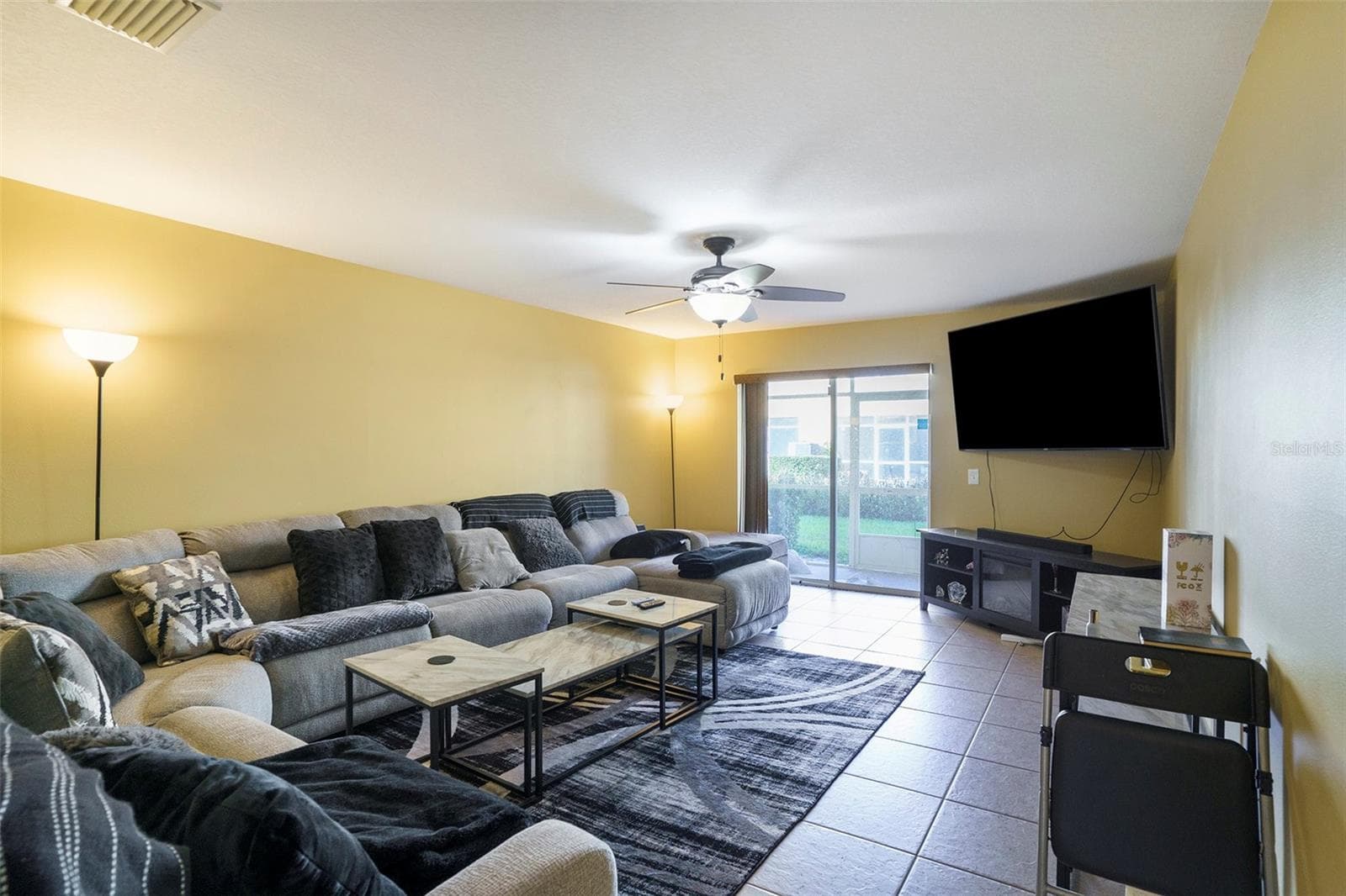 Townhouse at 3869 ISLAND WAY, ST PETERSBURG, photo 6 of 20