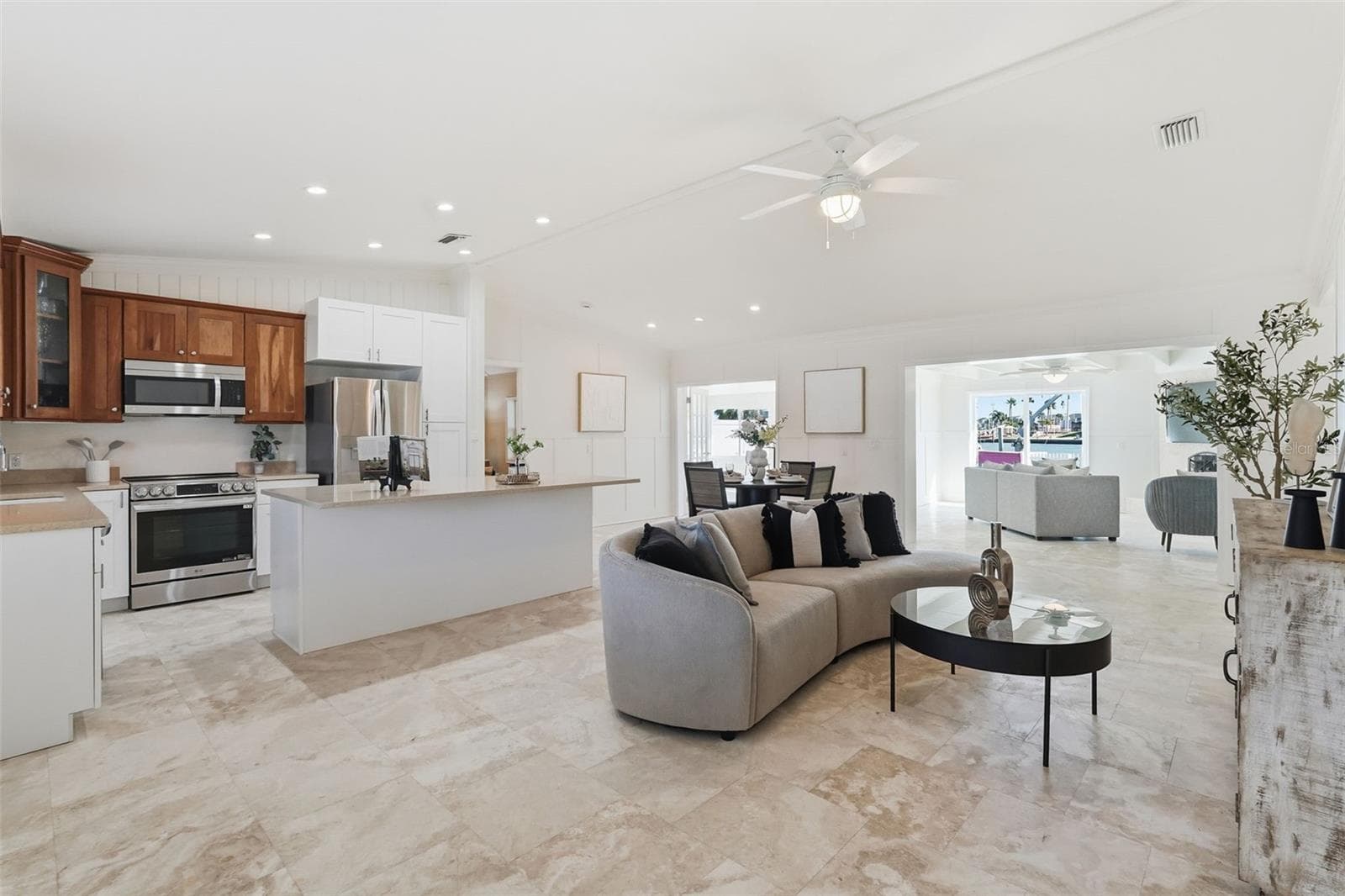Single Family Residence at 15302 HARBOR DR, MADEIRA BEACH, photo 8 of 47