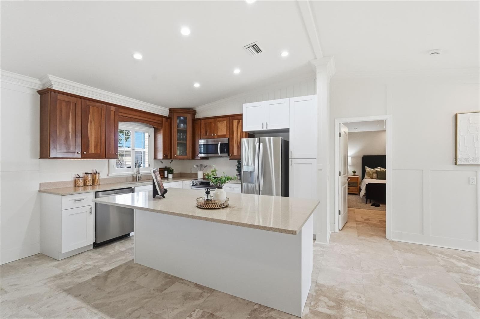 Single Family Residence at 15302 HARBOR DR, MADEIRA BEACH, photo 13 of 47