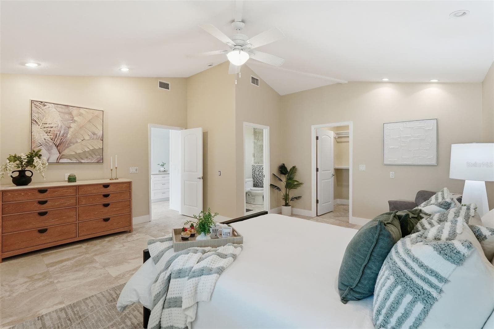 Single Family Residence at 15302 HARBOR DR, MADEIRA BEACH, photo 21 of 47