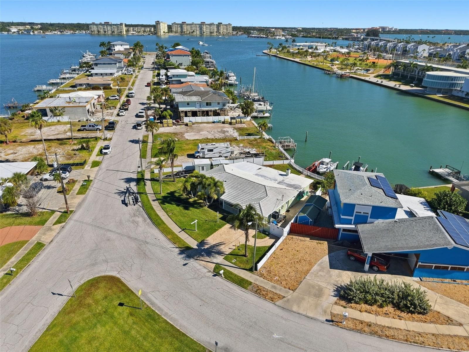 Single Family Residence at 15302 HARBOR DR, MADEIRA BEACH, photo 42 of 47