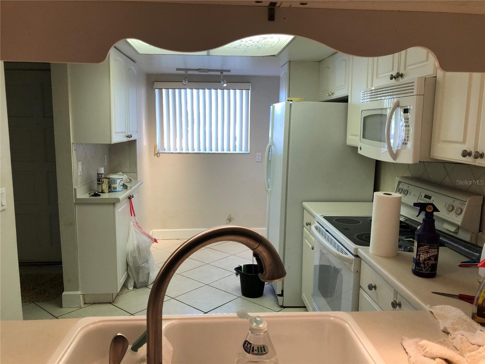 Alt Kitchen - NORTH BAY VILLAGE CONDO, TAMPA