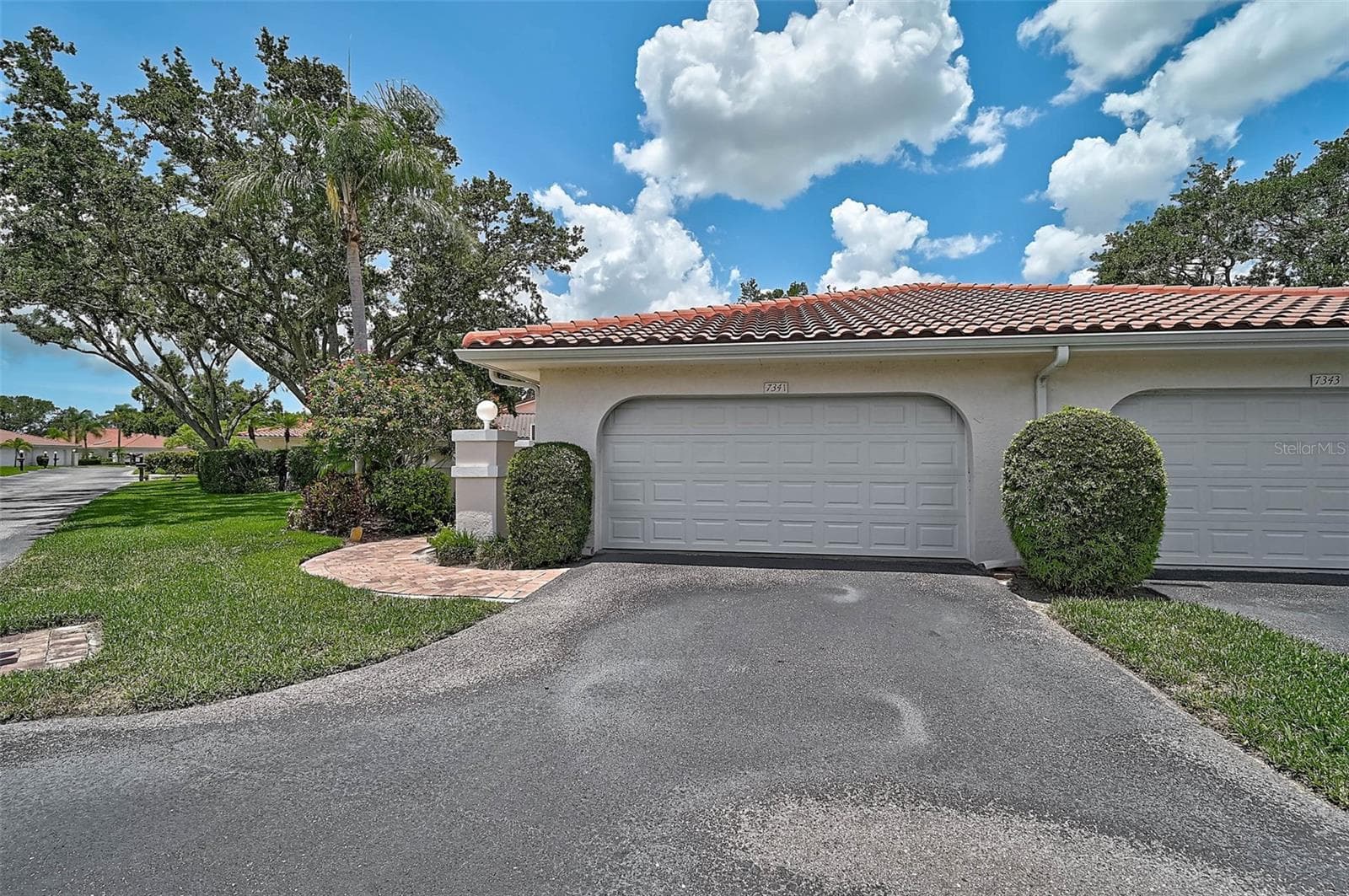 Villa at 7341 GOLF POINTE CIR, SARASOTA, photo 4 of 42