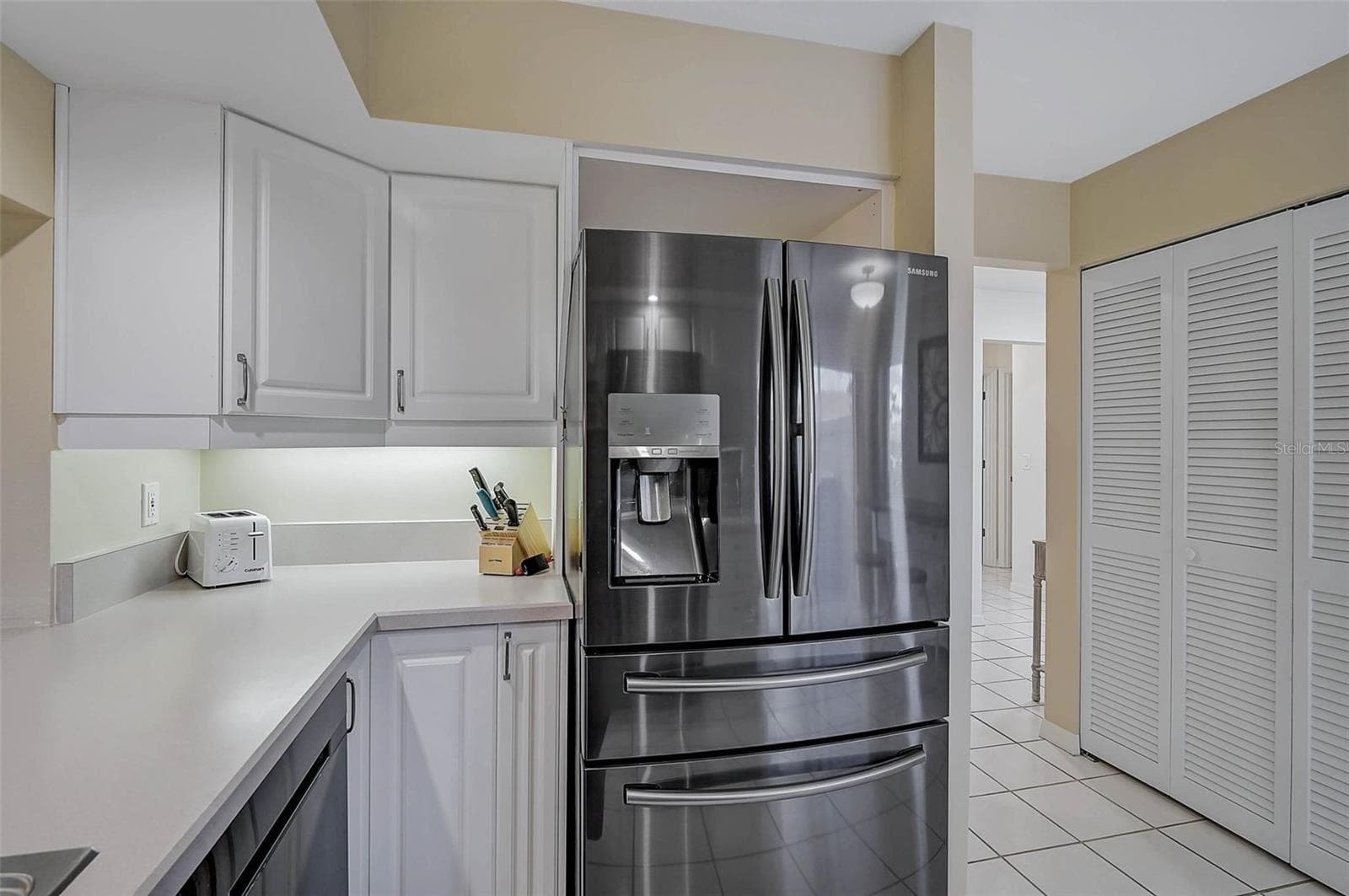 Villa at 7341 GOLF POINTE CIR, SARASOTA, photo 12 of 42