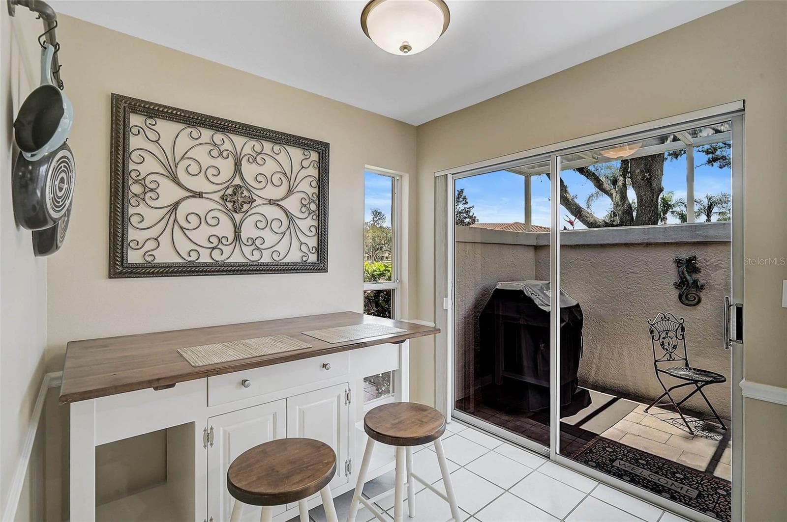 Villa at 7341 GOLF POINTE CIR, SARASOTA, photo 13 of 42