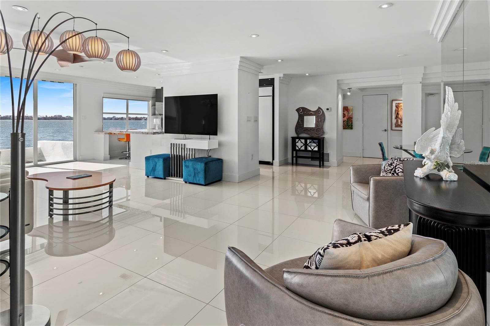 Condominium at 400 GOLDEN GATE PT #11, SARASOTA, photo 3 of 42