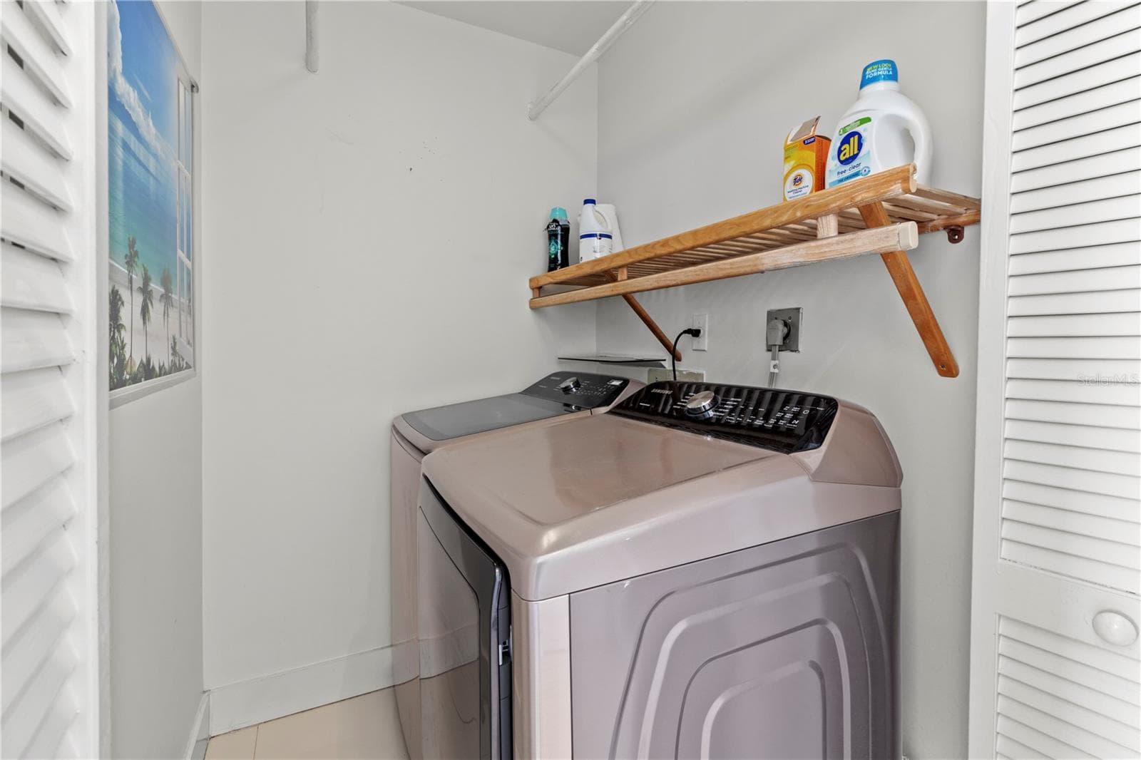 Condominium at 400 GOLDEN GATE PT #11, SARASOTA, photo 13 of 42