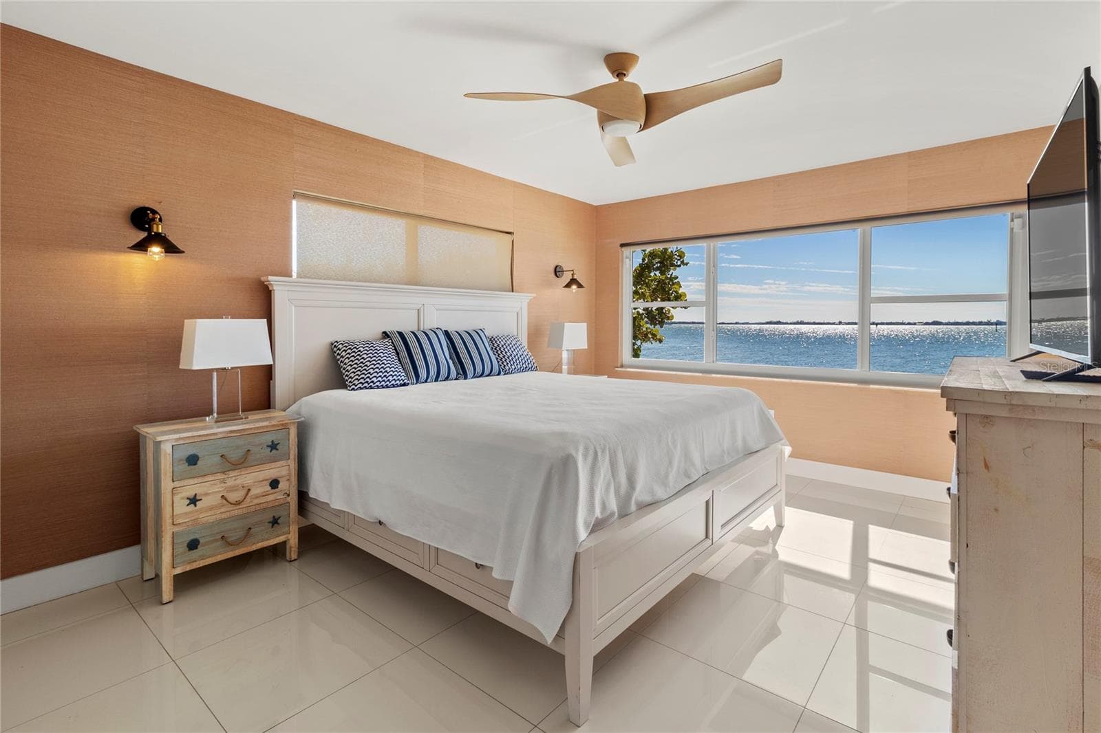 Condominium at 400 GOLDEN GATE PT #11, SARASOTA, photo 19 of 42