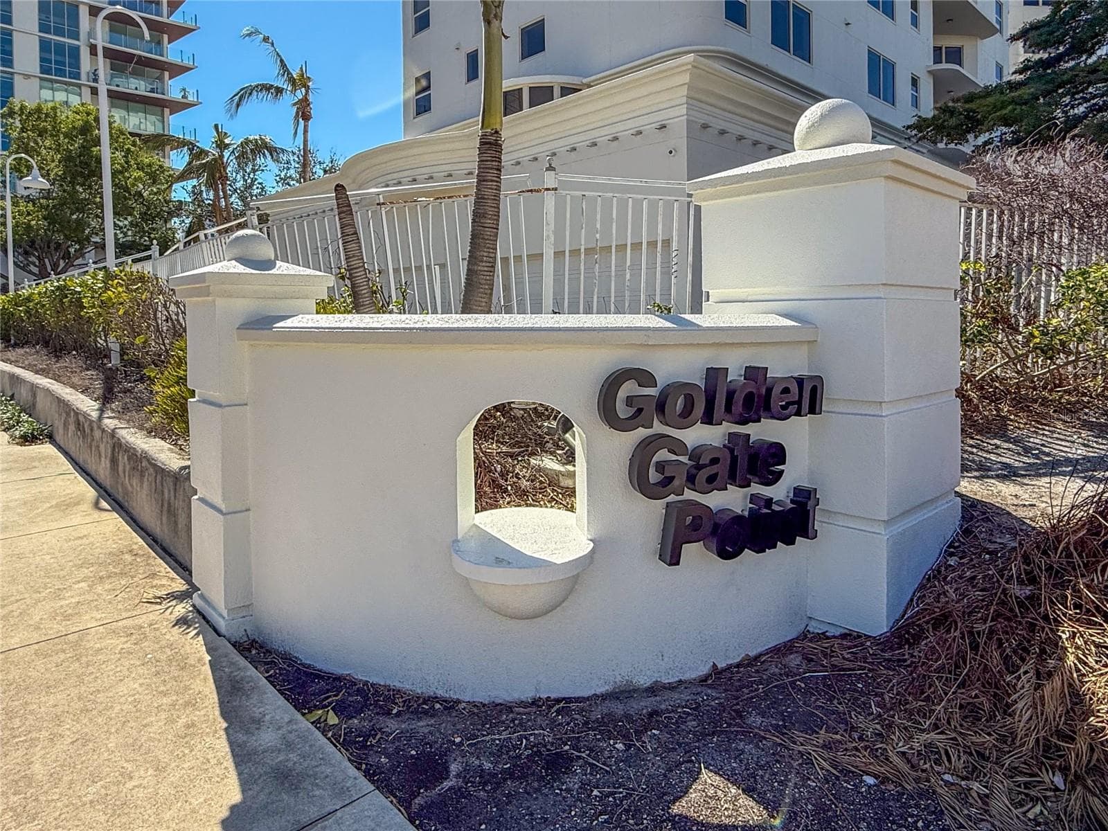 Condominium at 400 GOLDEN GATE PT #11, SARASOTA, photo 33 of 42