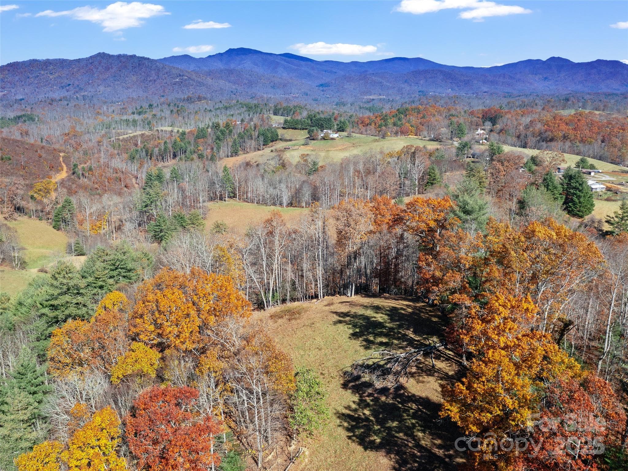 Single Family Residence at 321 Lyle Lane, Green Mountain, photo 6 of 37