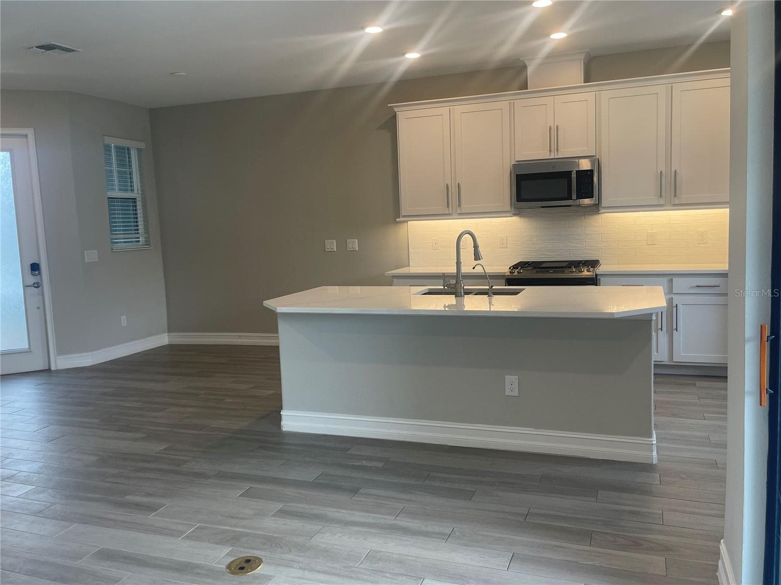 Townhouse at 4596 ALMADA LN, WESLEY CHAPEL, photo 6 of 56