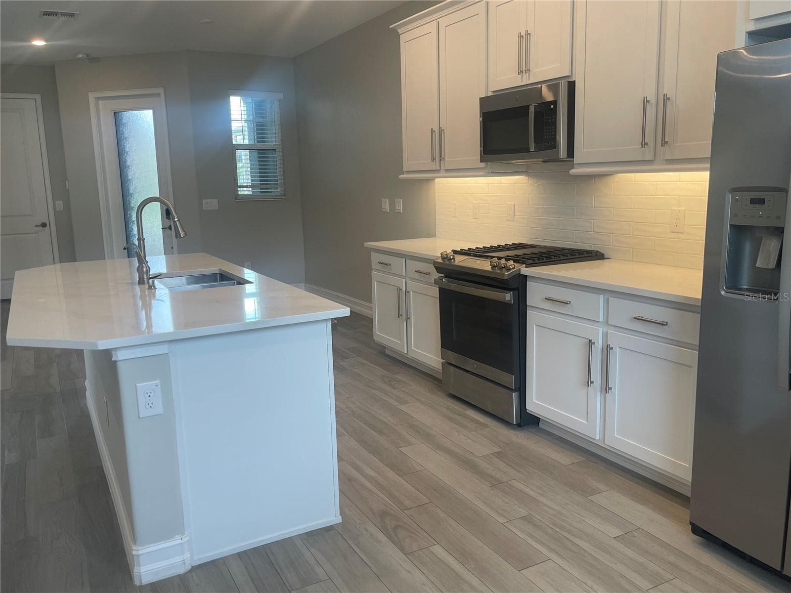 Townhouse at 4596 ALMADA LN, WESLEY CHAPEL, photo 7 of 56