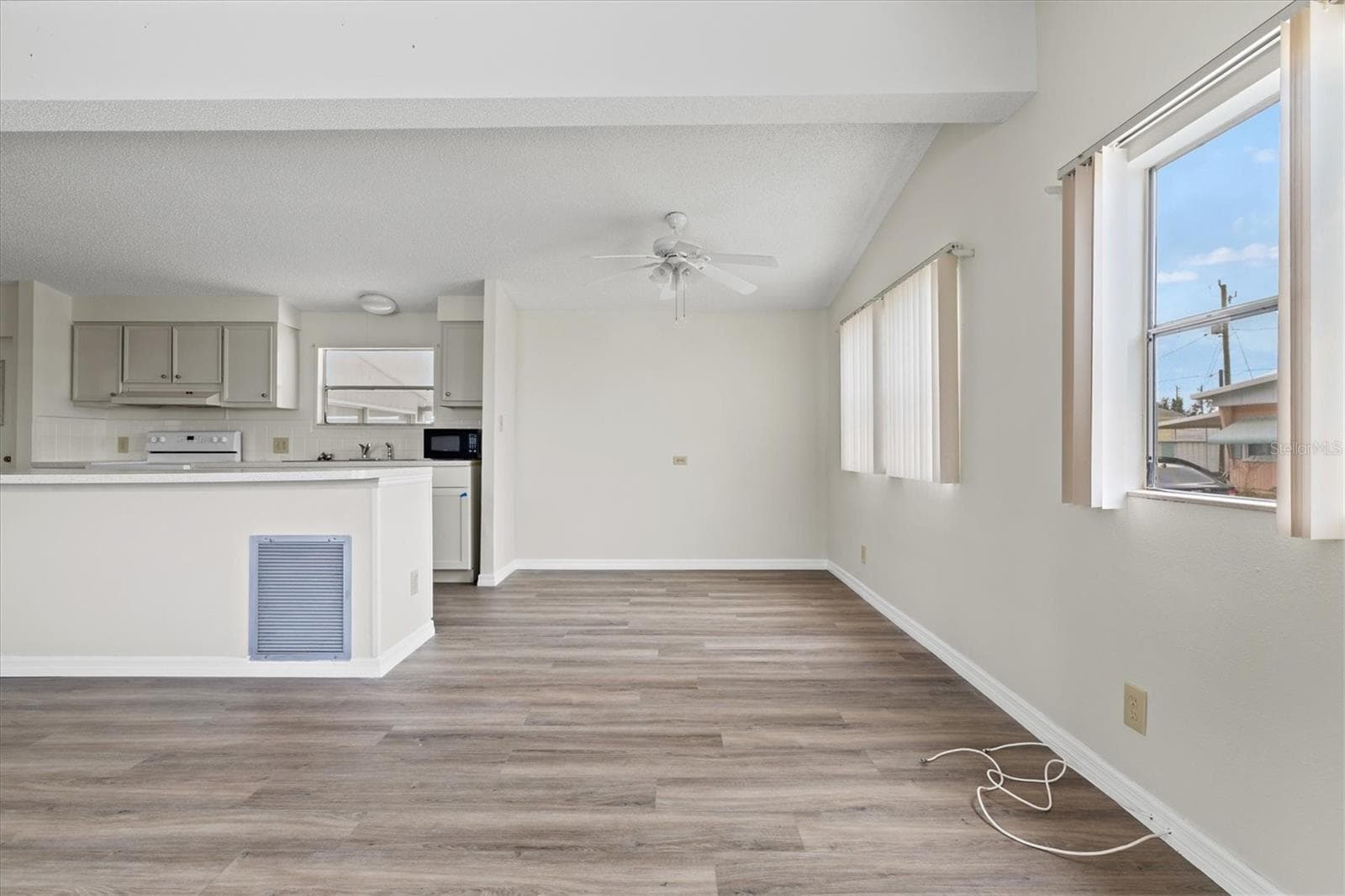 Manufactured Home at 3831 115TH STREET CT W, BRADENTON, photo 11 of 67