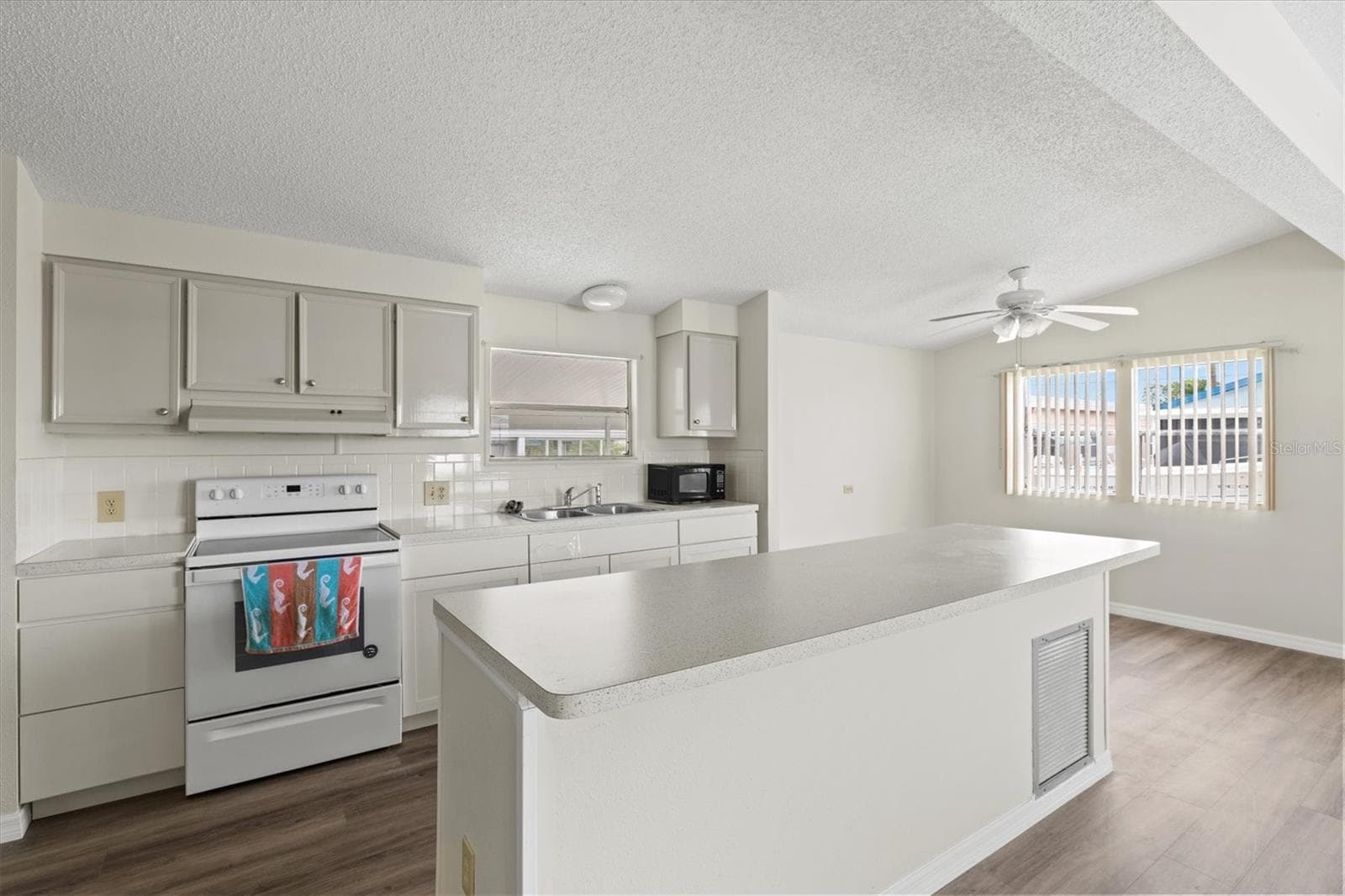 Manufactured Home at 3831 115TH STREET CT W, BRADENTON, photo 15 of 67