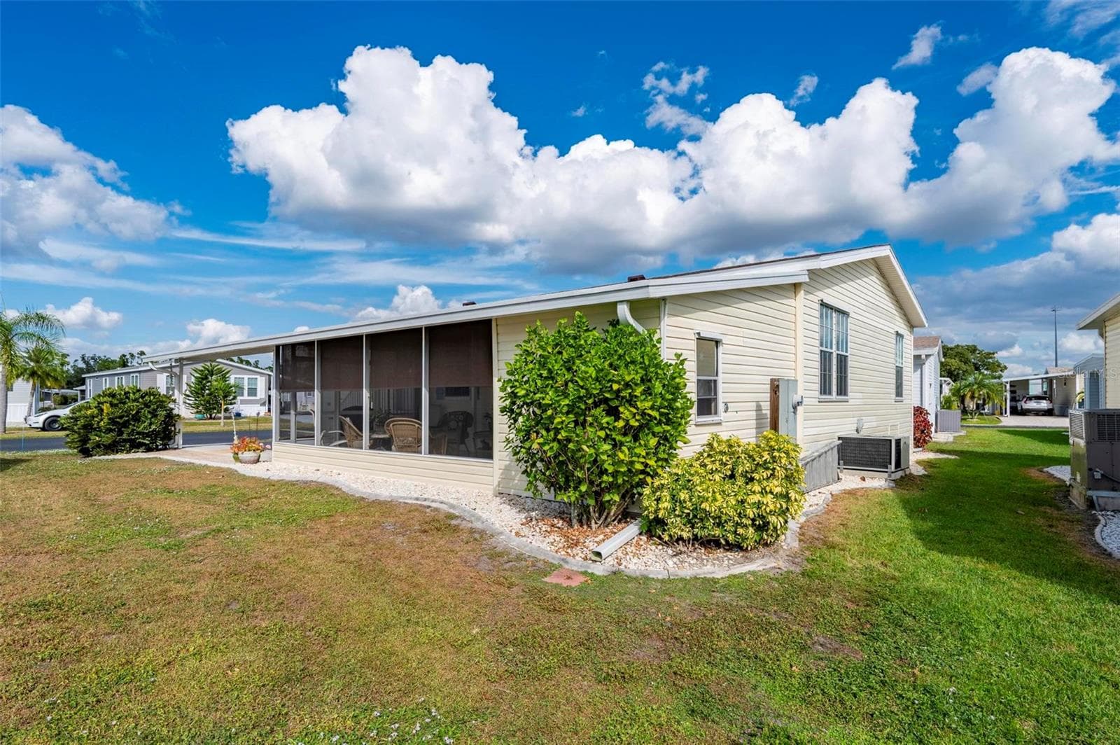 Manufactured Home at 1000 KINGS HWY #487, PORT CHARLOTTE, photo 36 of 45