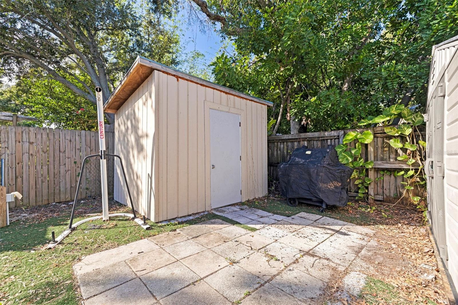 Extra storage shed - 5322 25TH AVE S, GULFPORT