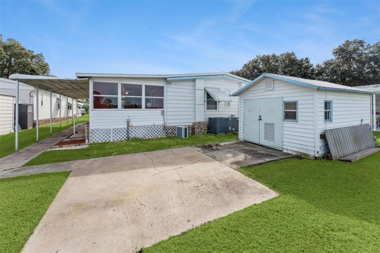 Manufactured Home at 314 LAKEVIEW DR, OSTEEN, photo 16 of 19