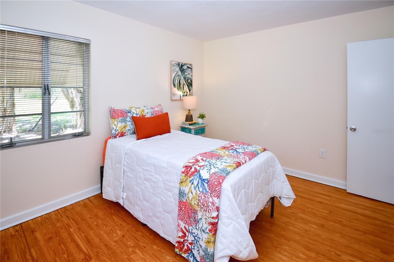 Back Bedroom - 160 BAYSHORE DR, TERRA CEIA