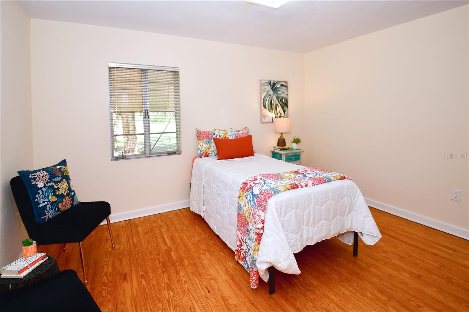 Back Bedroom - 160 BAYSHORE DR, TERRA CEIA