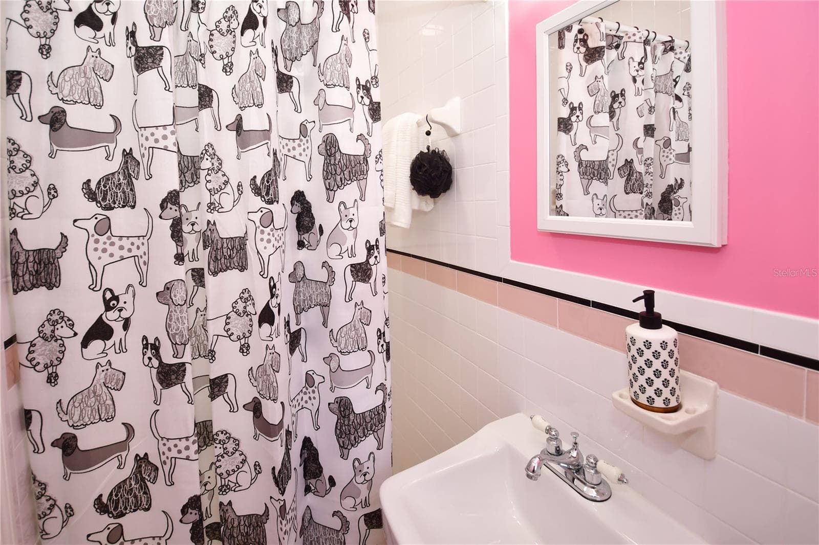 Ensuite Bath with Shower - 160 BAYSHORE DR, TERRA CEIA