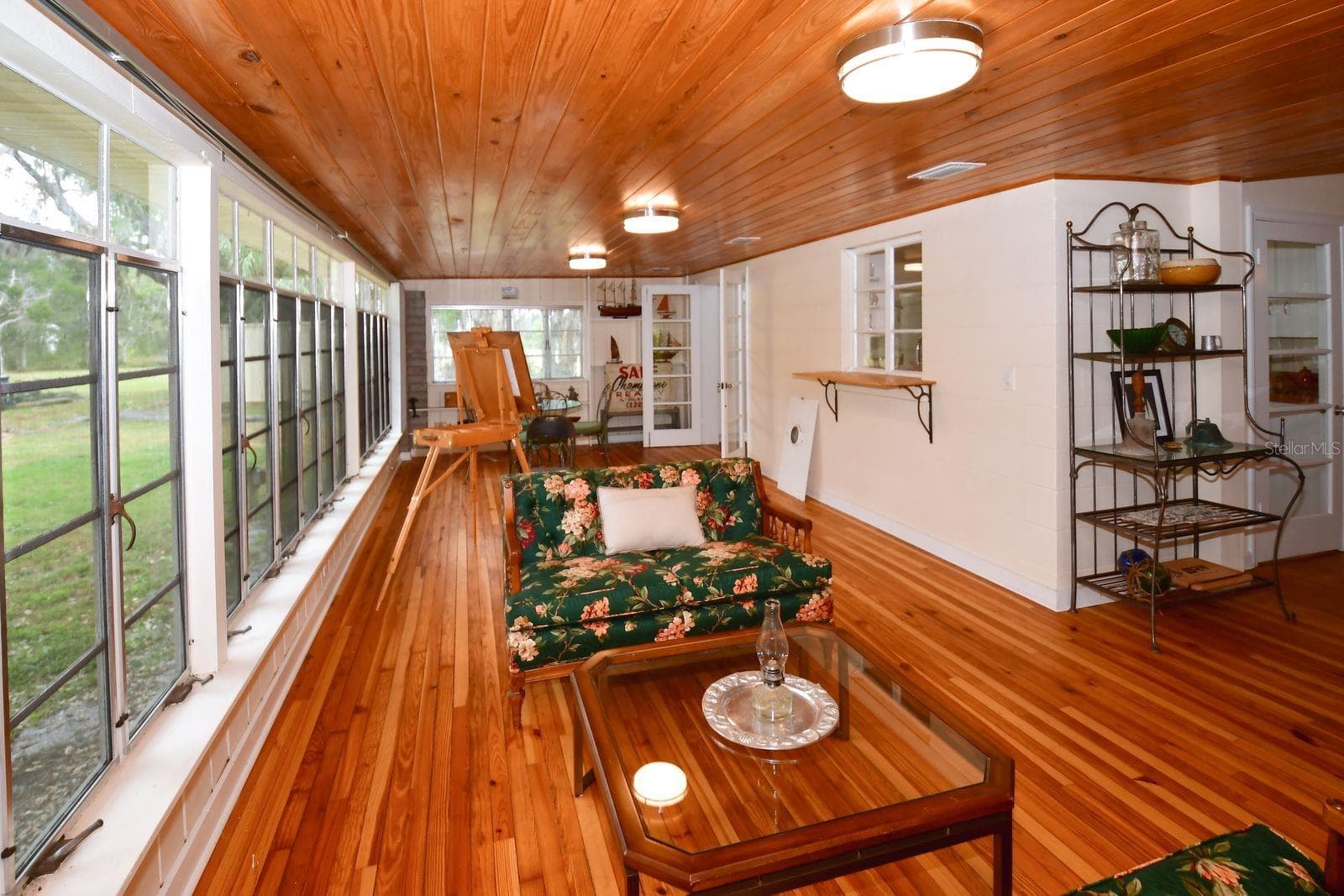 Florida Room with Gorgeous Wood Ceilings and Floors - 160 BAYSHORE DR, TERRA CEIA
