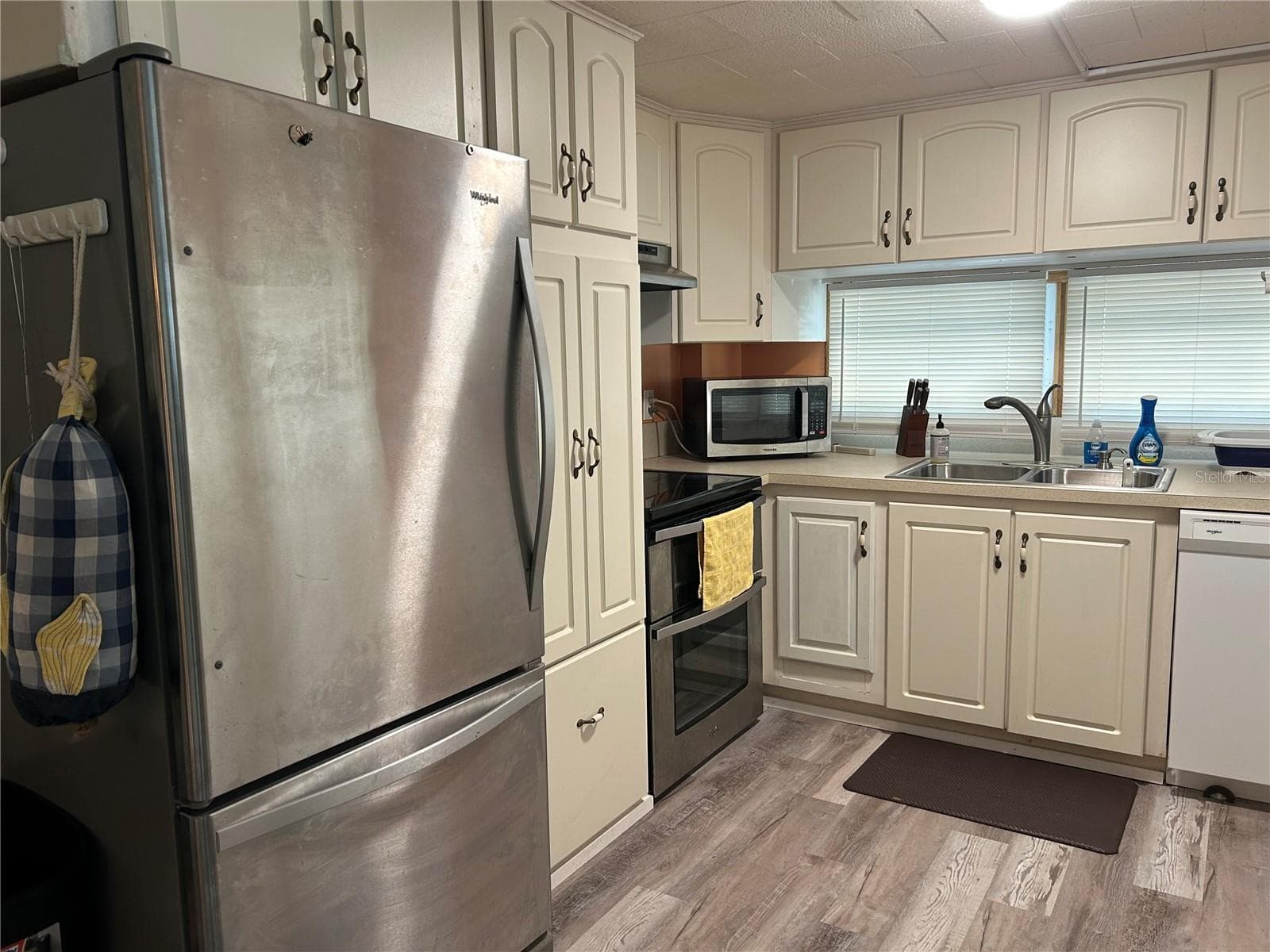 Mobile Home at 5325 BOCA RATON AVE, SARASOTA, photo 6 of 64