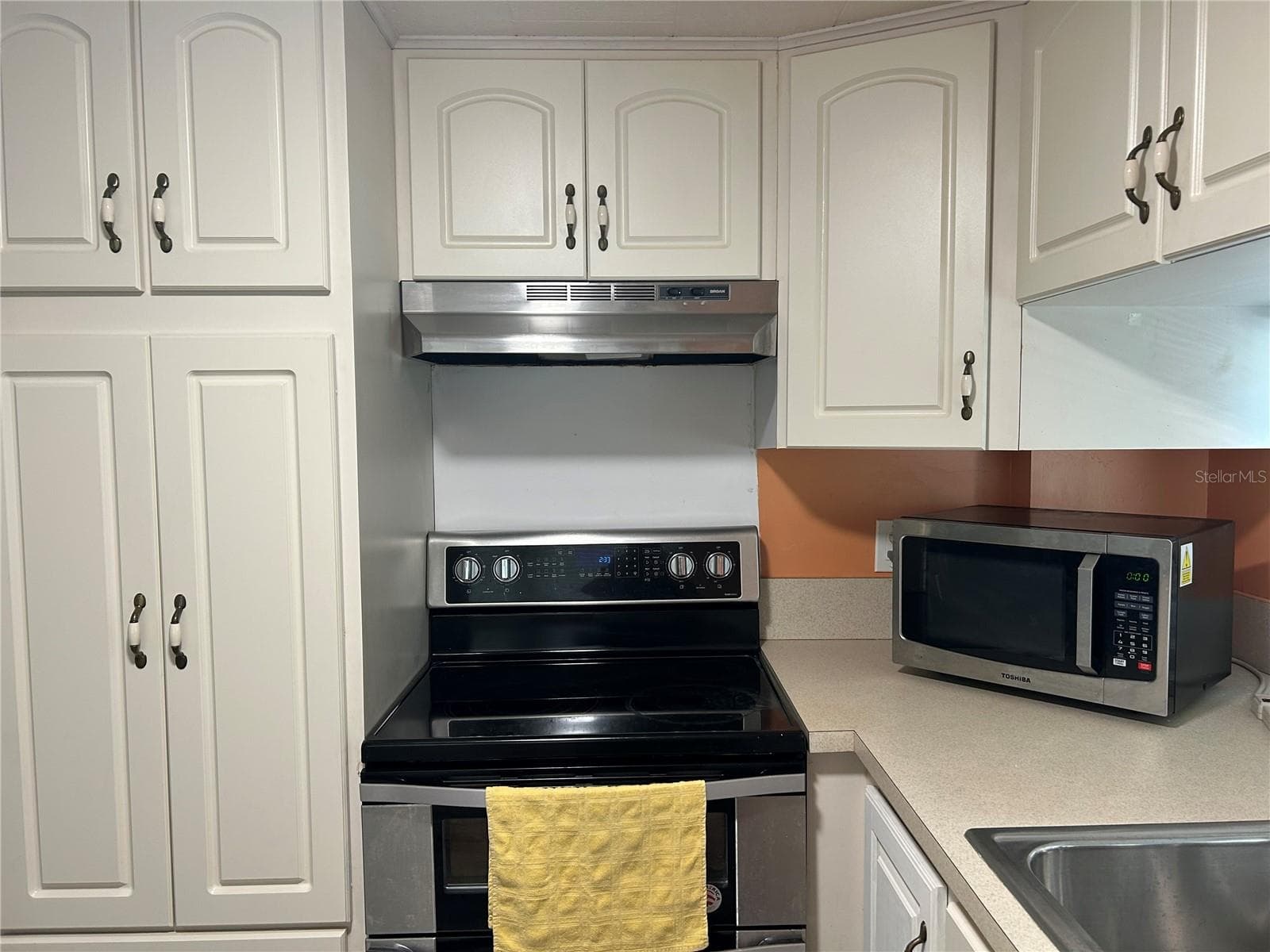 Mobile Home at 5325 BOCA RATON AVE, SARASOTA, photo 9 of 64