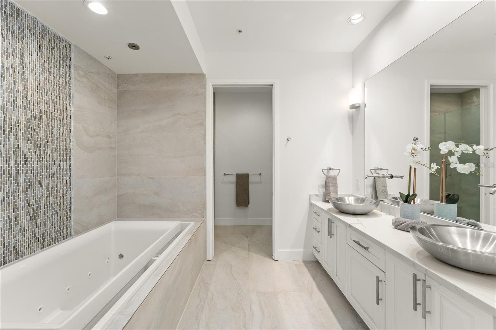 Condominium at 150 E ROBINSON ST #PH3504, ORLANDO, photo 23 of 58