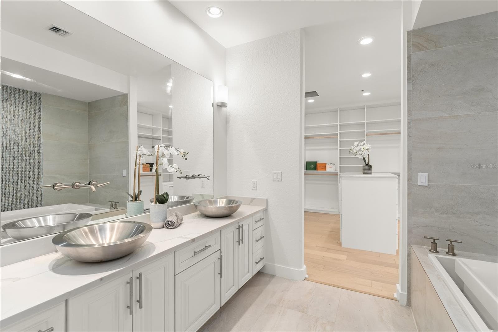 Condominium at 150 E ROBINSON ST #PH3504, ORLANDO, photo 25 of 58