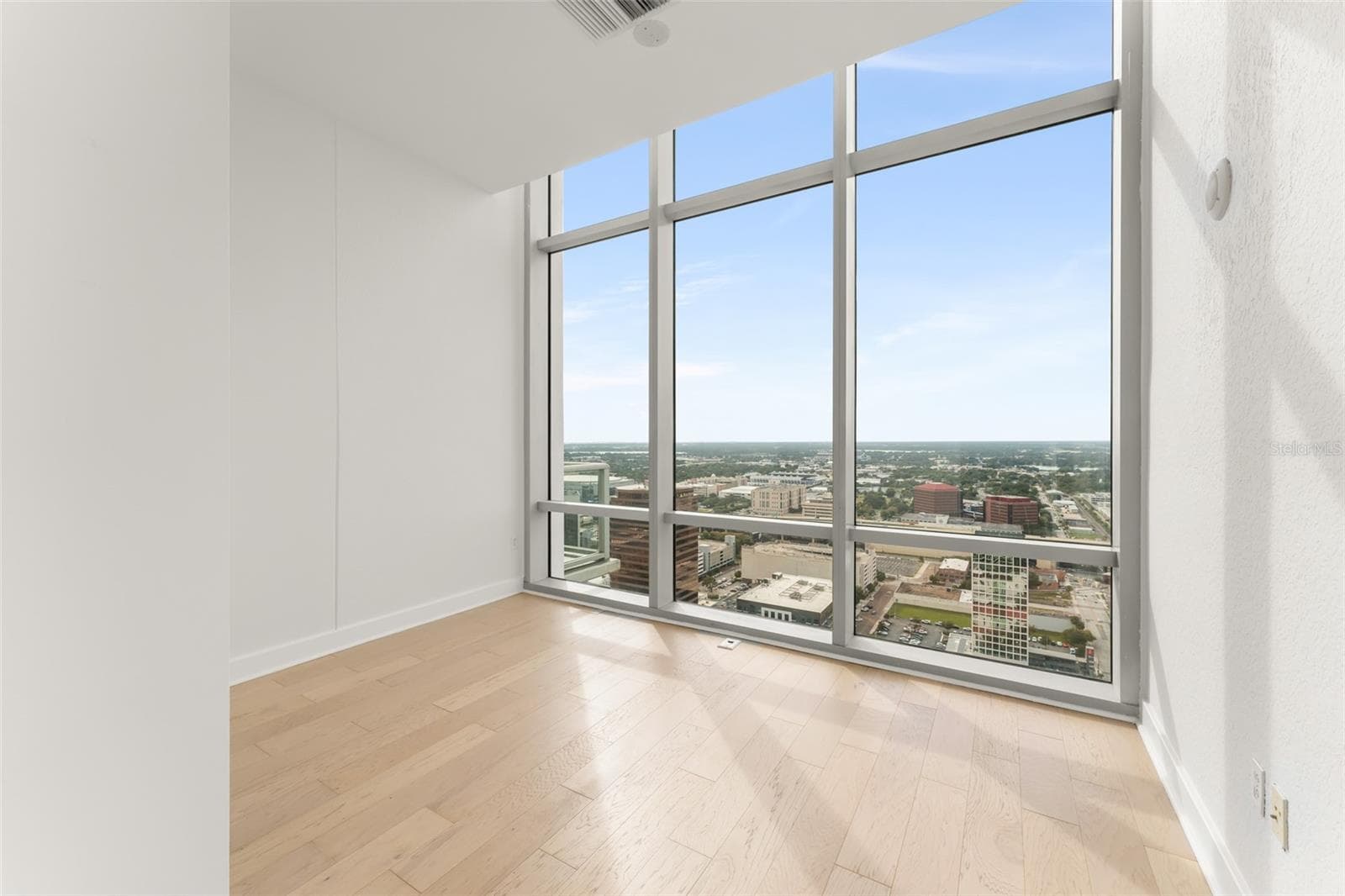 Condominium at 150 E ROBINSON ST #PH3504, ORLANDO, photo 28 of 58
