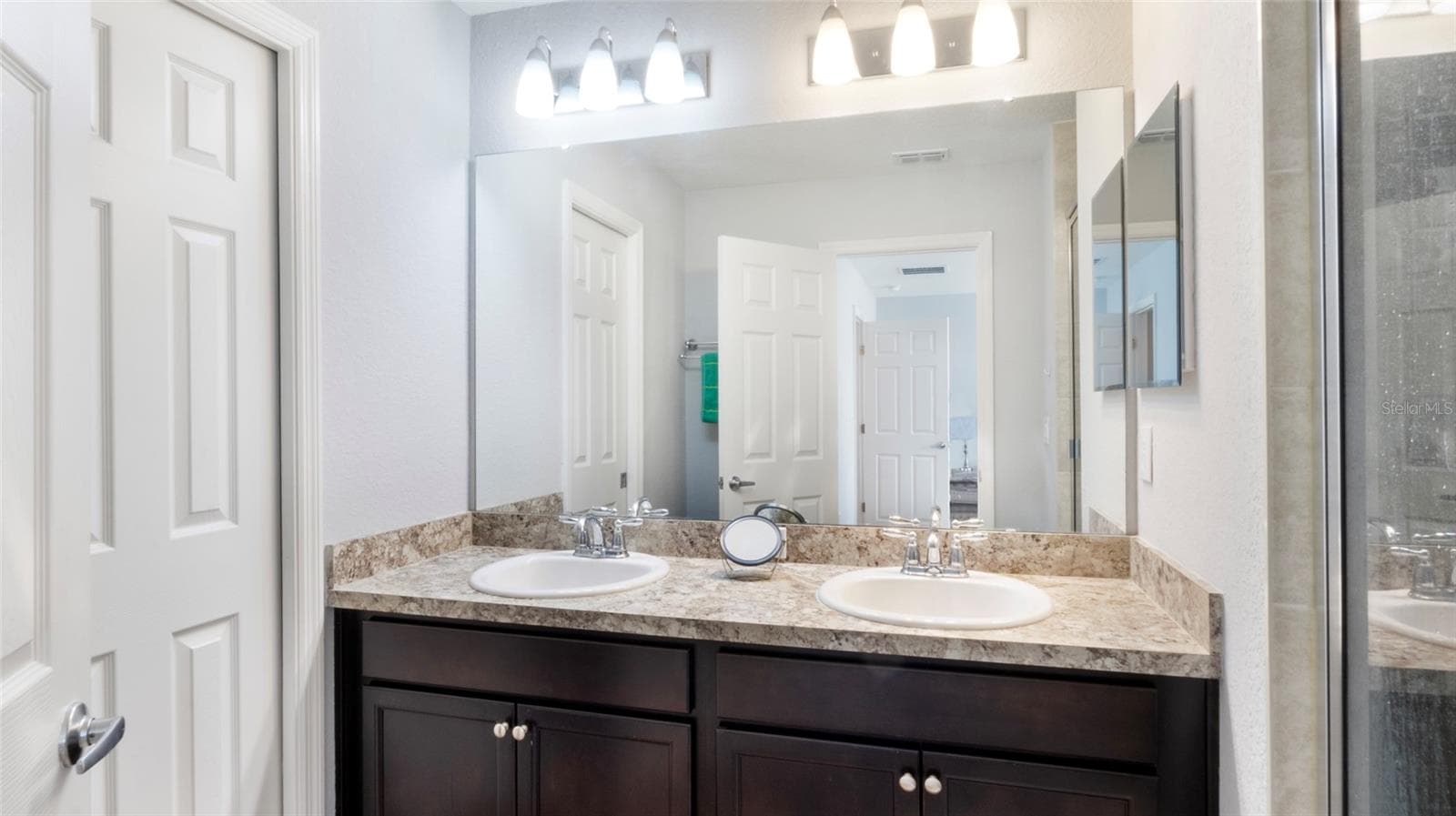 Townhouse at 2922 FIELDWOOD CIR, ST CLOUD, photo 12 of 25