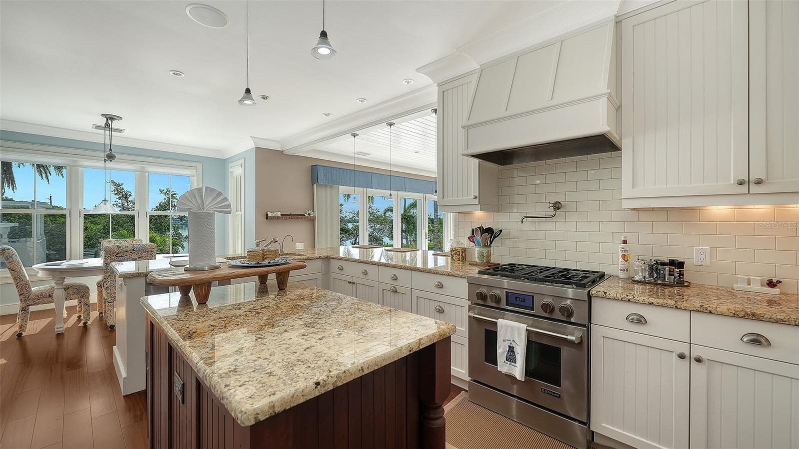 Single Family Residence at 340 MORNINGSIDE DR, SARASOTA, photo 22 of 66