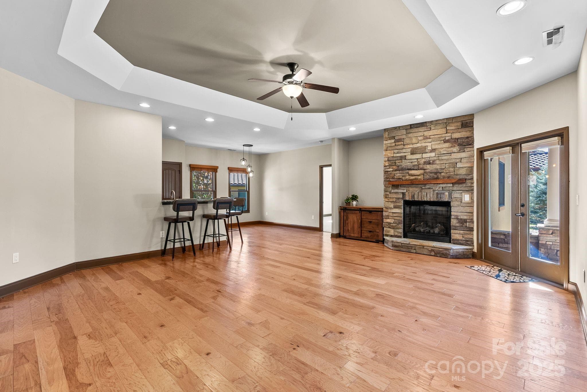 Flowing, Open Floor Plan - Asheville