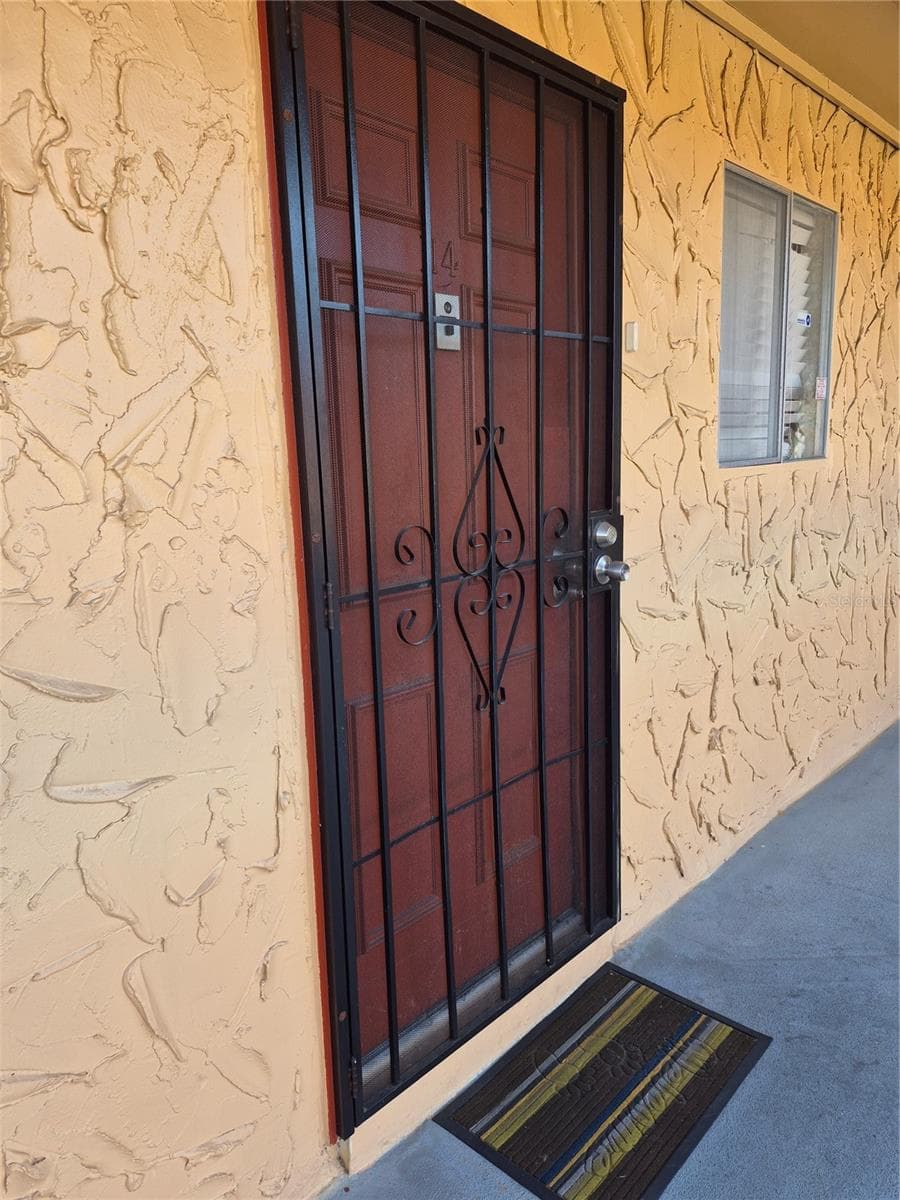 Front door #114 - ORLANDO