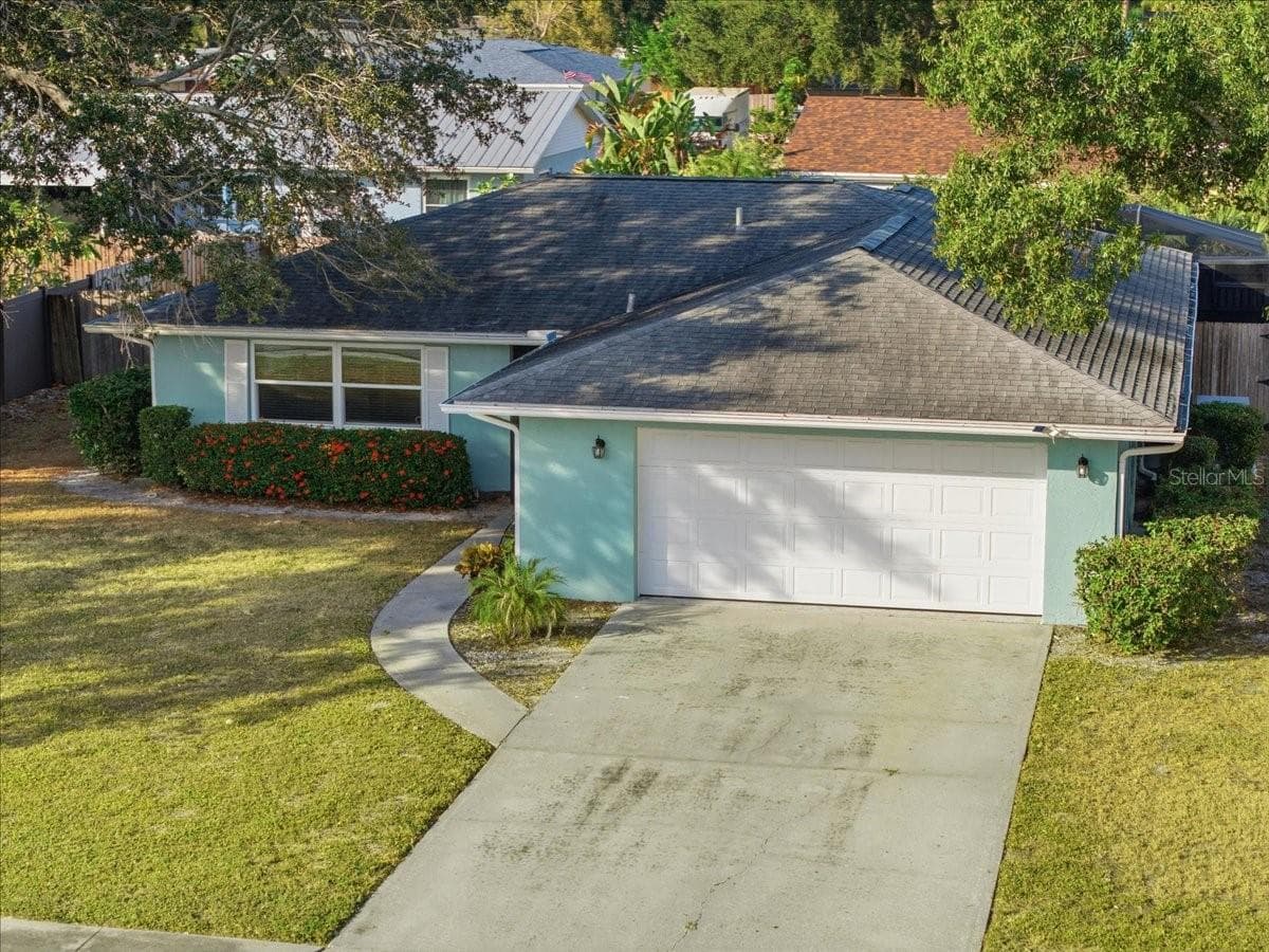 5883 WHISTLEWOOD CIR