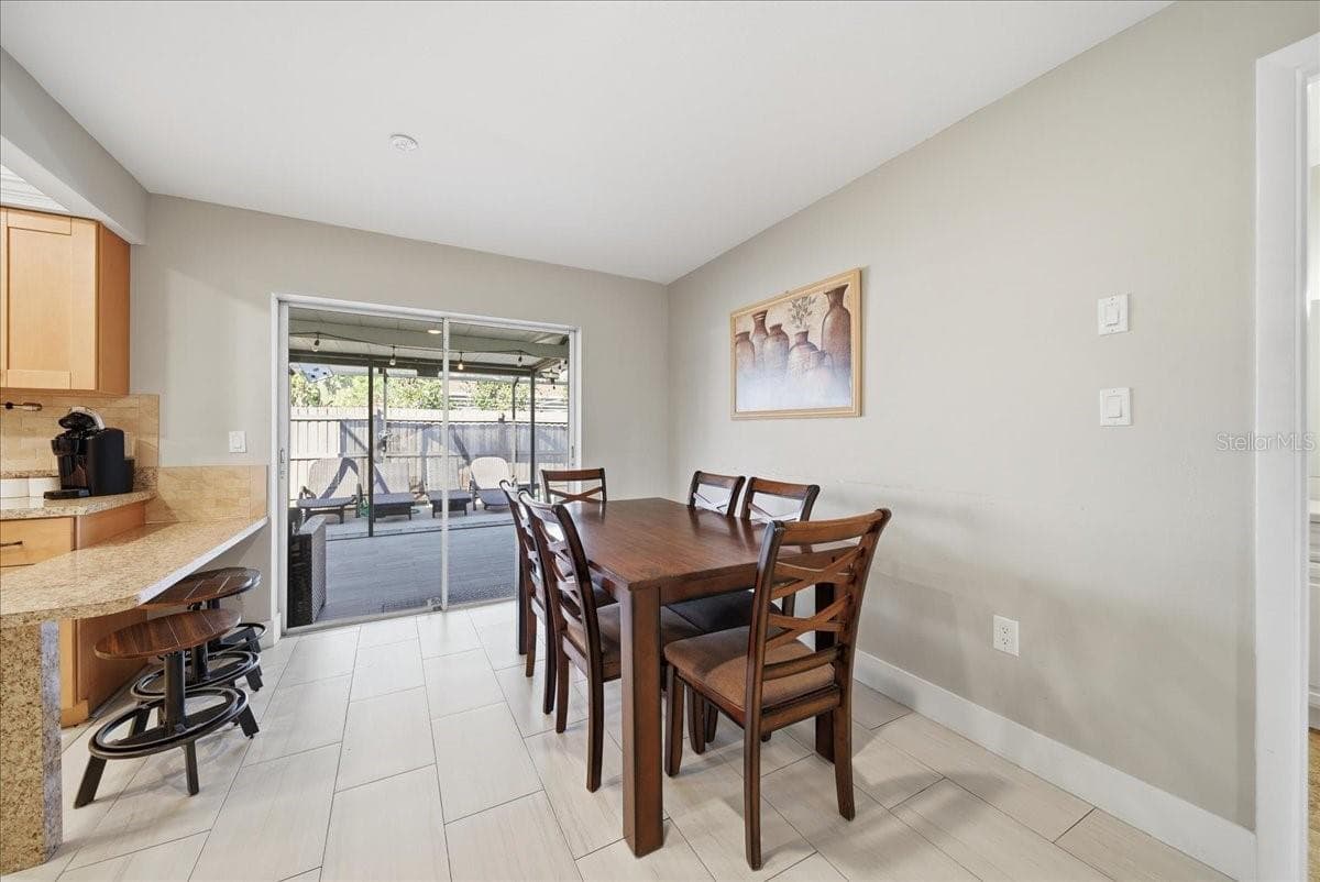 Single Family Residence at 5883 WHISTLEWOOD CIR, SARASOTA, photo 16 of 42