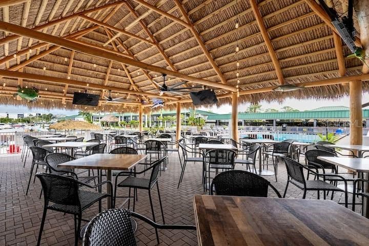 Condo - Hotel at 7150 N TAMIAMI TRL #S-613, SARASOTA, photo 20 of 37