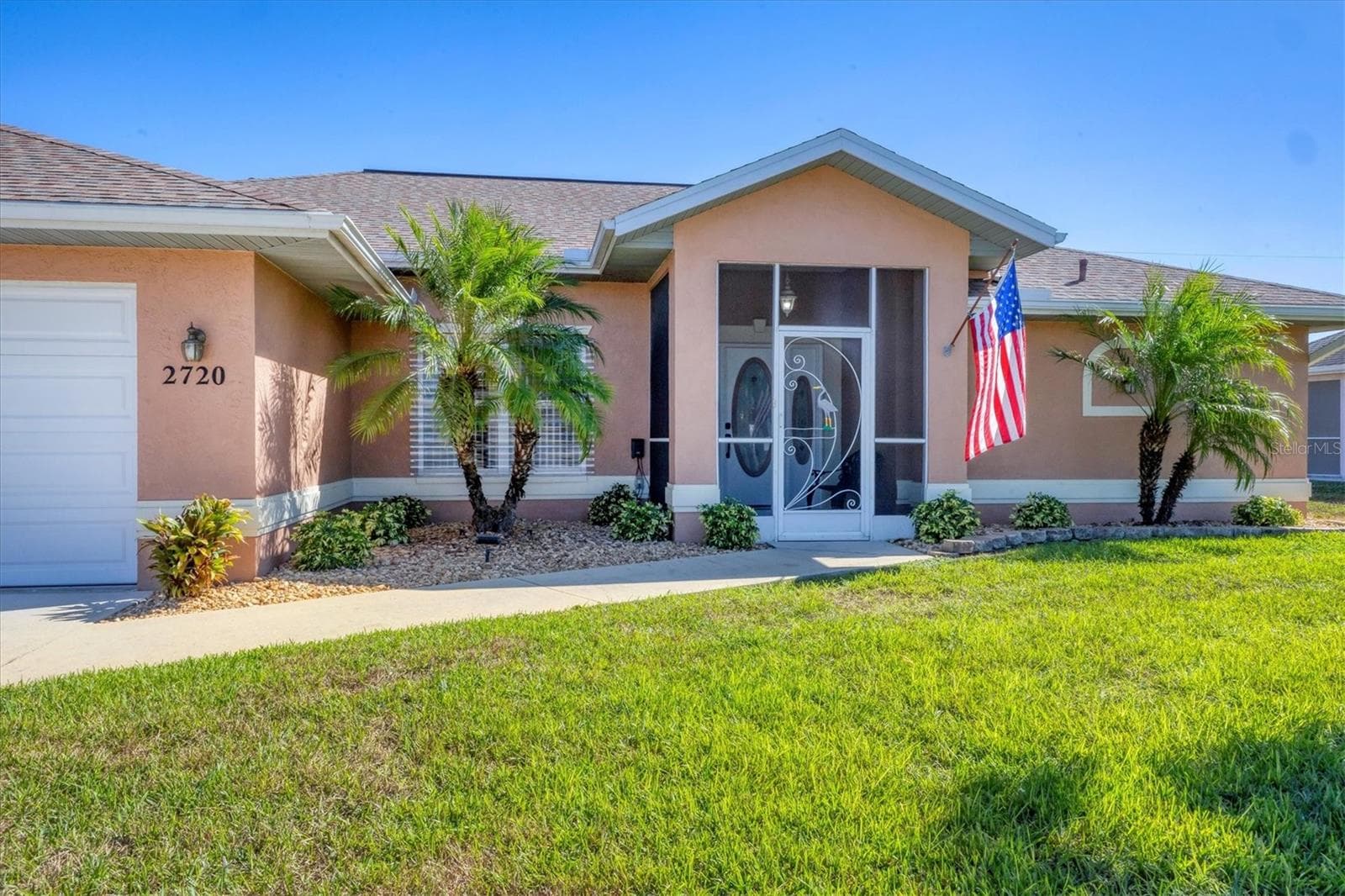 Walkway to front entry - 2720 S BISCAYNE DR, NORTH PORT