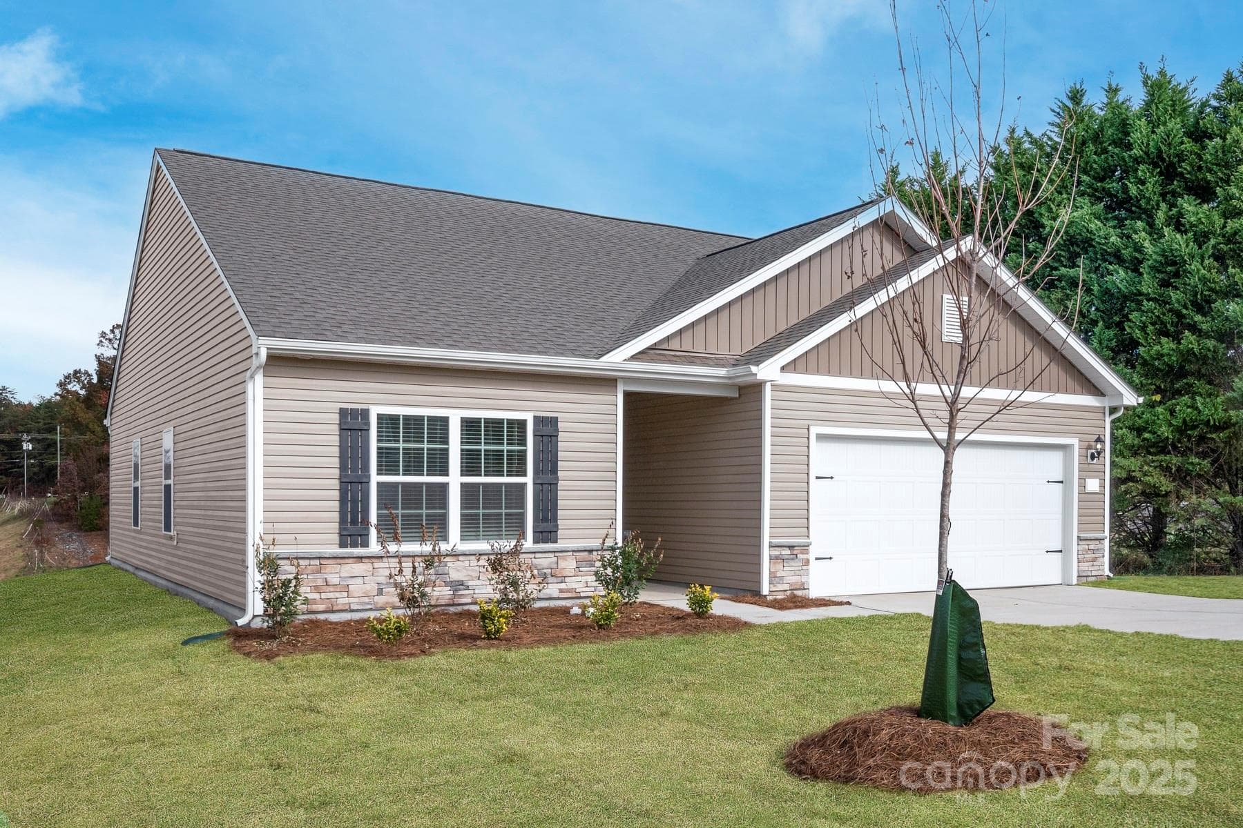 Single Family Residence at 3459 Robindale Drive, Winston Salem, photo 2 of 21
