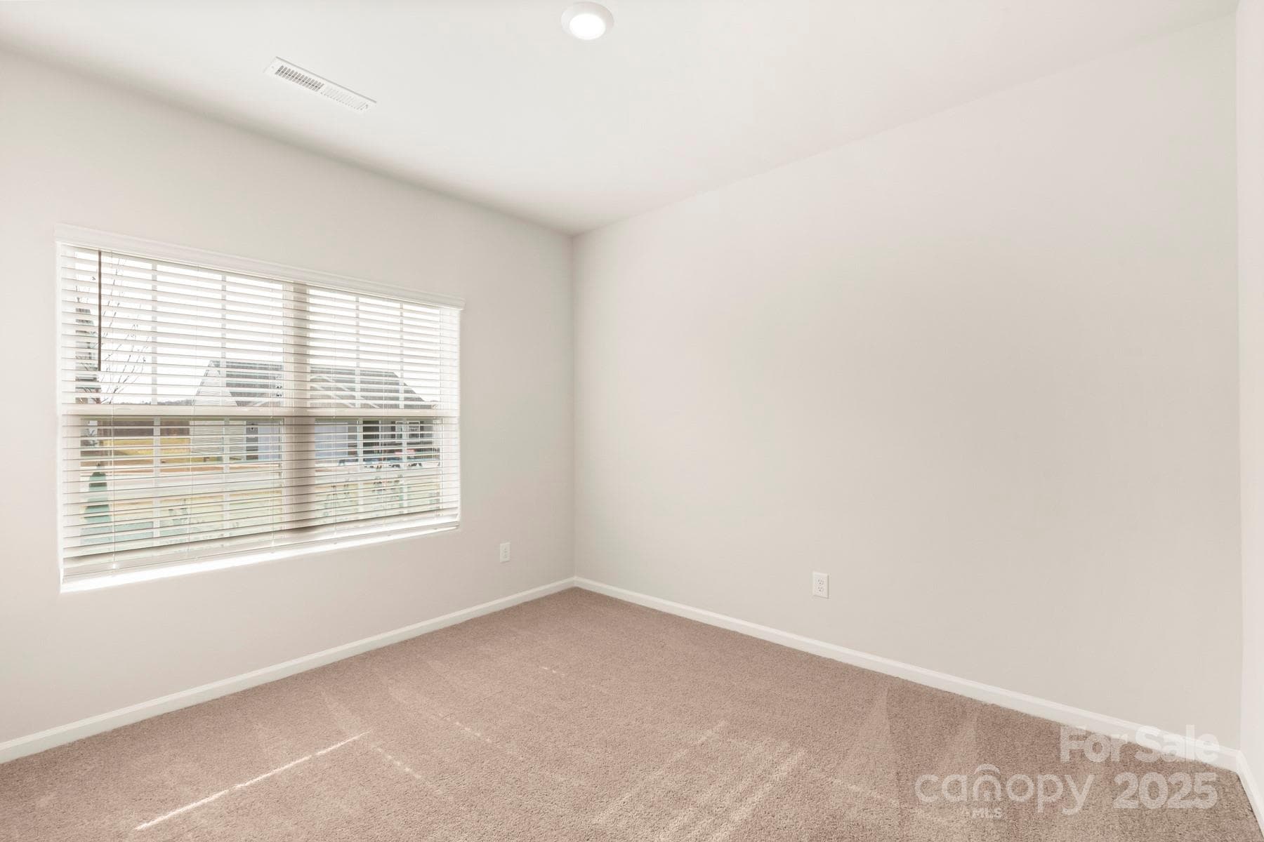 Single Family Residence at 3459 Robindale Drive, Winston Salem, photo 19 of 21
