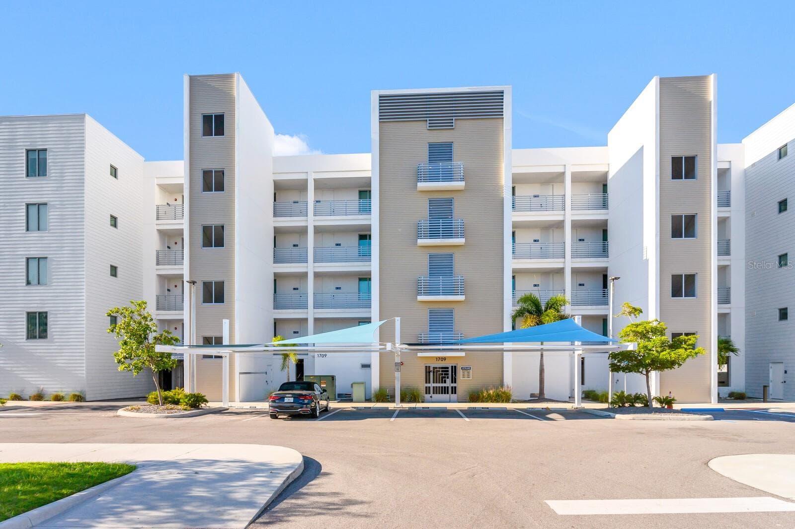 Condominium at 1709 N TAMIAMI TRL #503, SARASOTA, photo 2 of 43