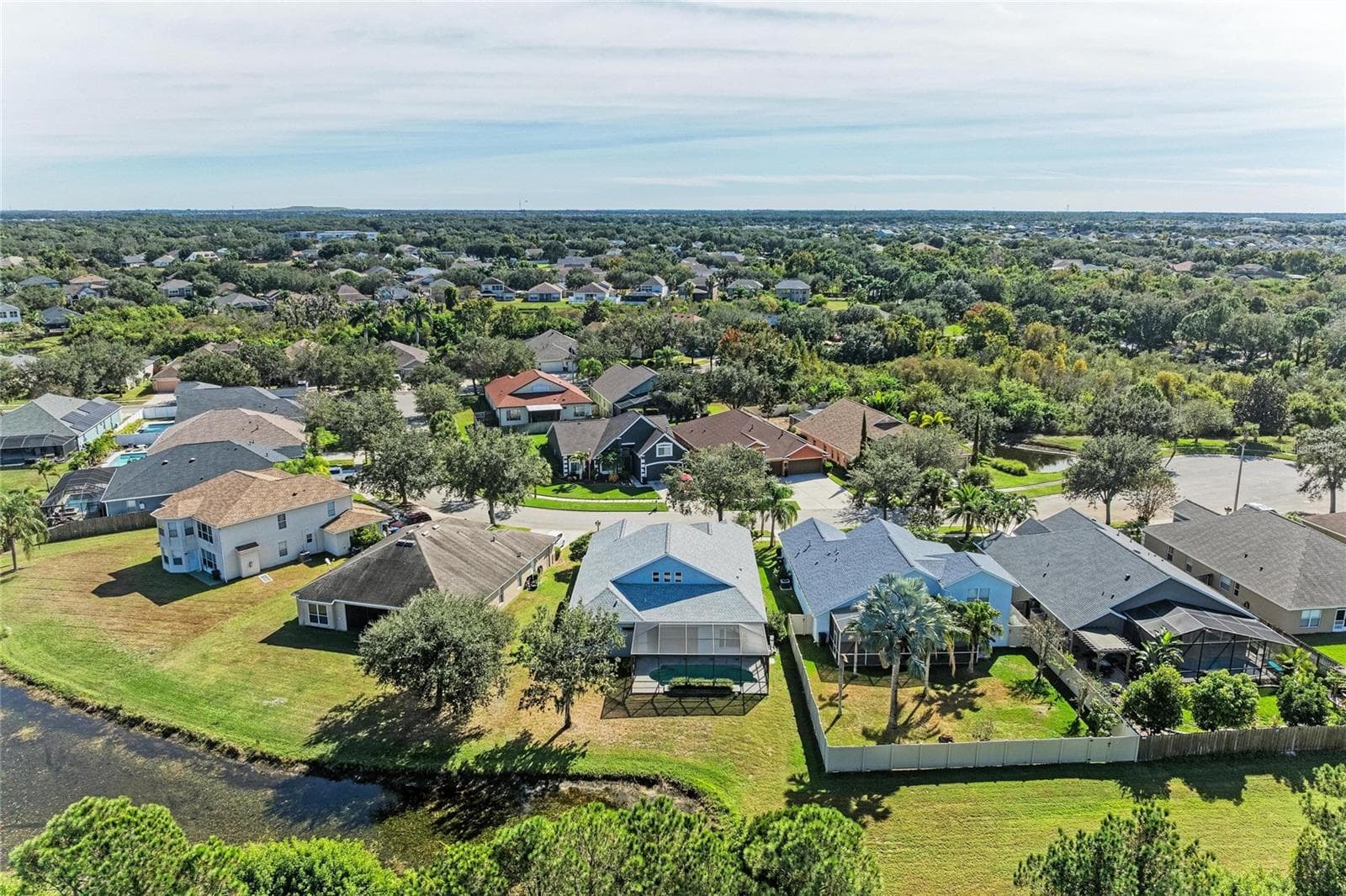 Single Family Residence at 7114 CROMWELL PARK LN, APOLLO BEACH, photo 5 of 56